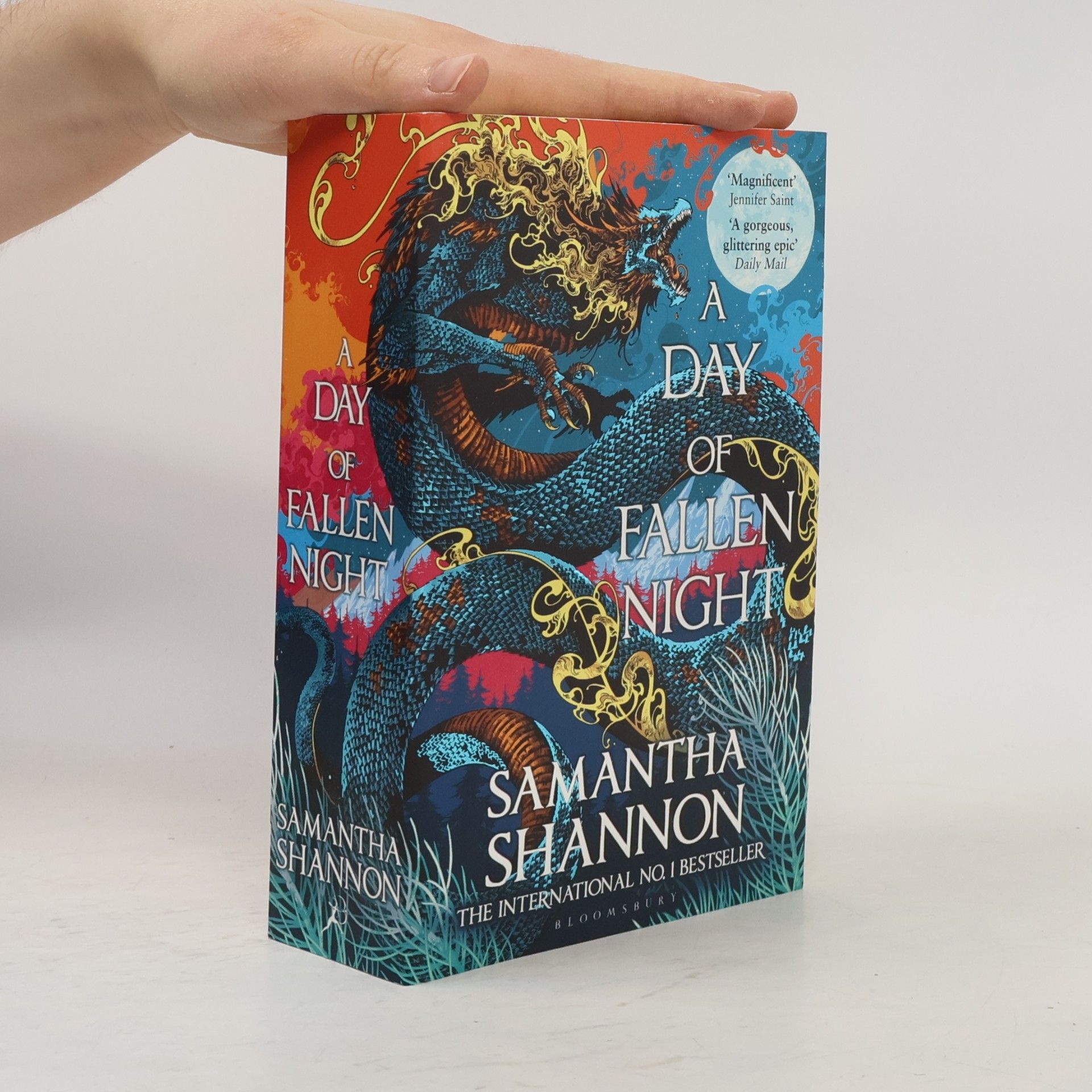 Samantha Shannon A day of fallen night