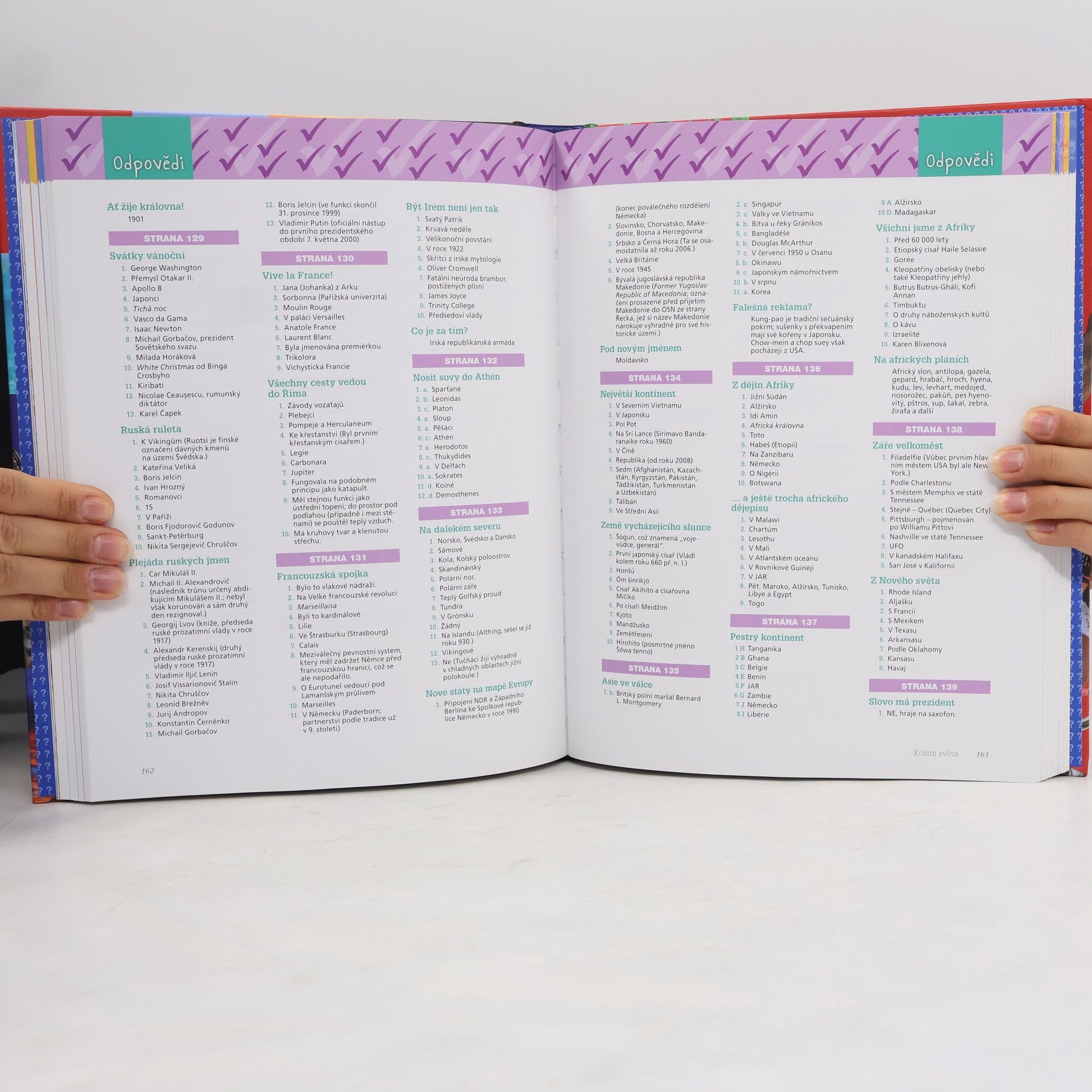 Various authors Kniha plná otazníků aneb Cesta k titulu domácího vševěda