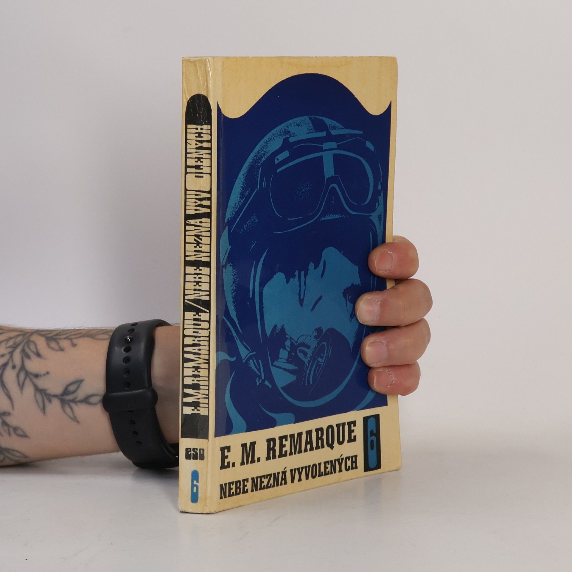 Erich Maria Remarque Nebe nezná vyvolených