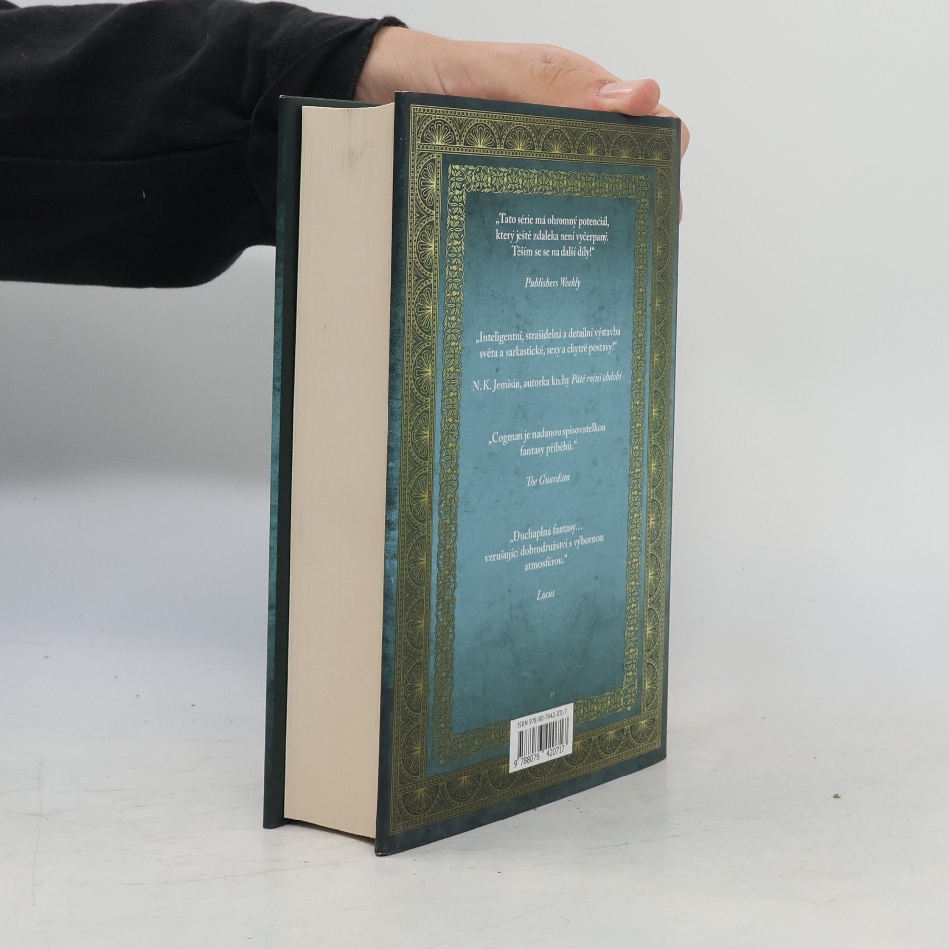 Genevieve Cogman Smrtící slovo