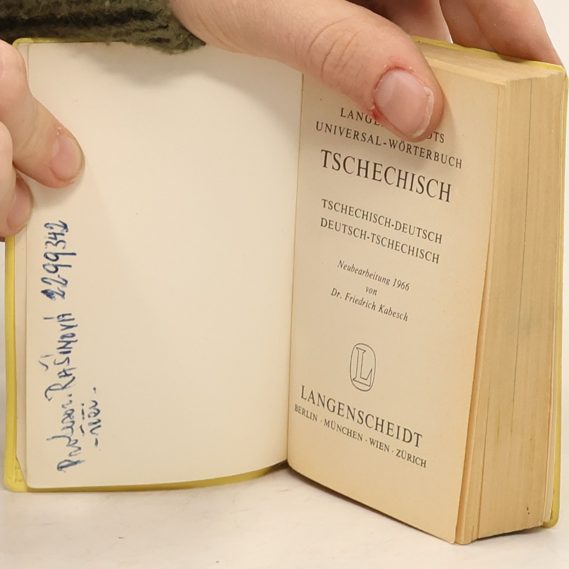 Friedrich Kabesch Langenscheidts Universal-Wörterbuch. Tschechisch