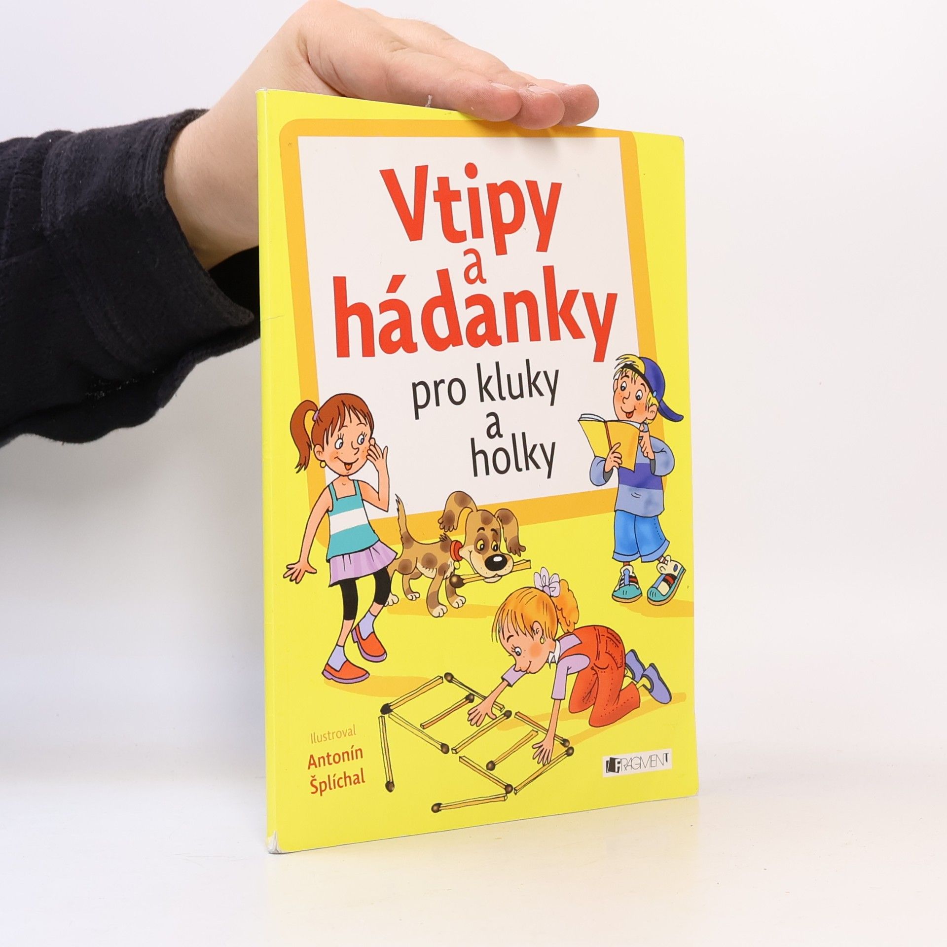 Vlasta Hradilová Vtipy a hádanky pro kluky a holky