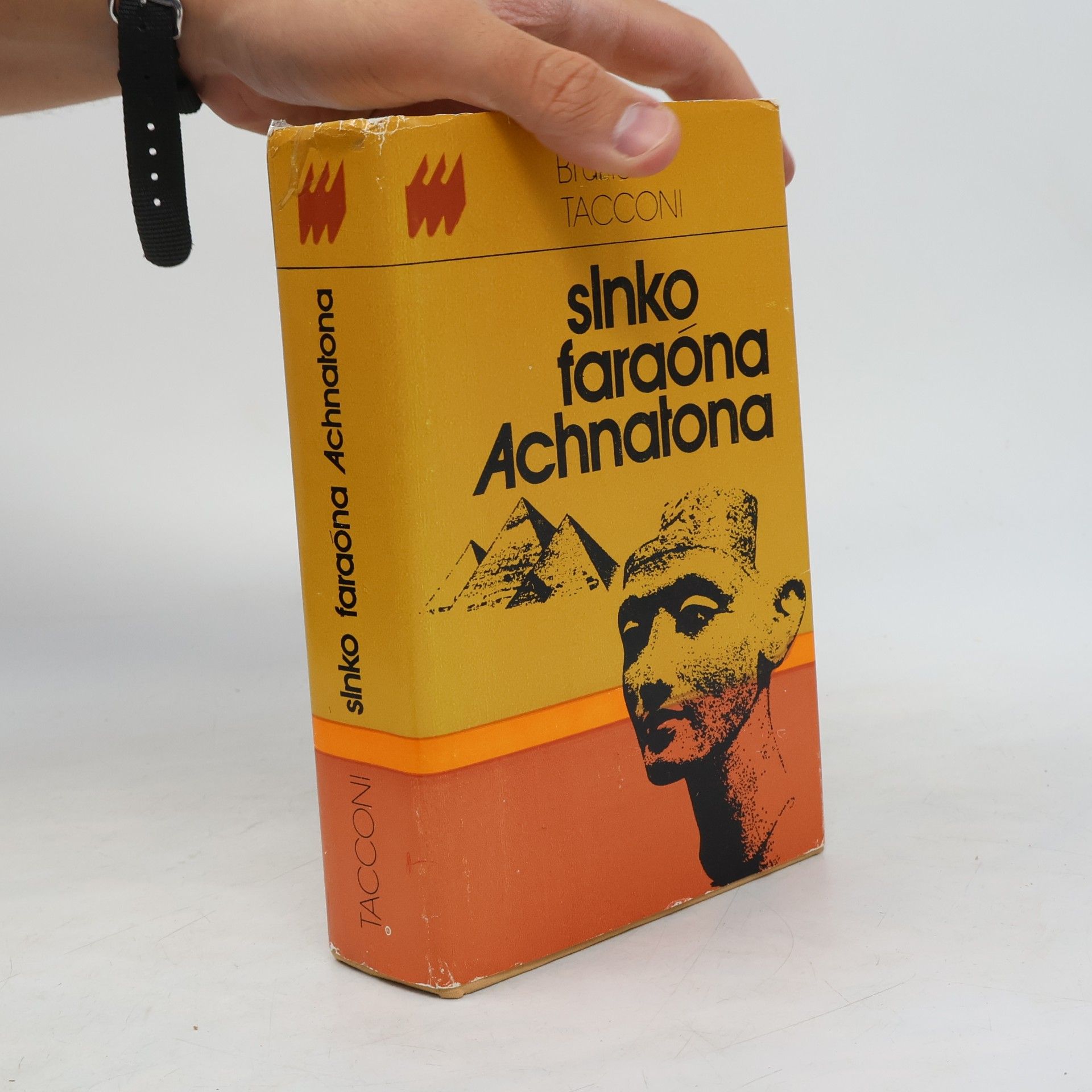 Bruno Tacconi Slnko faraóna Achnatona