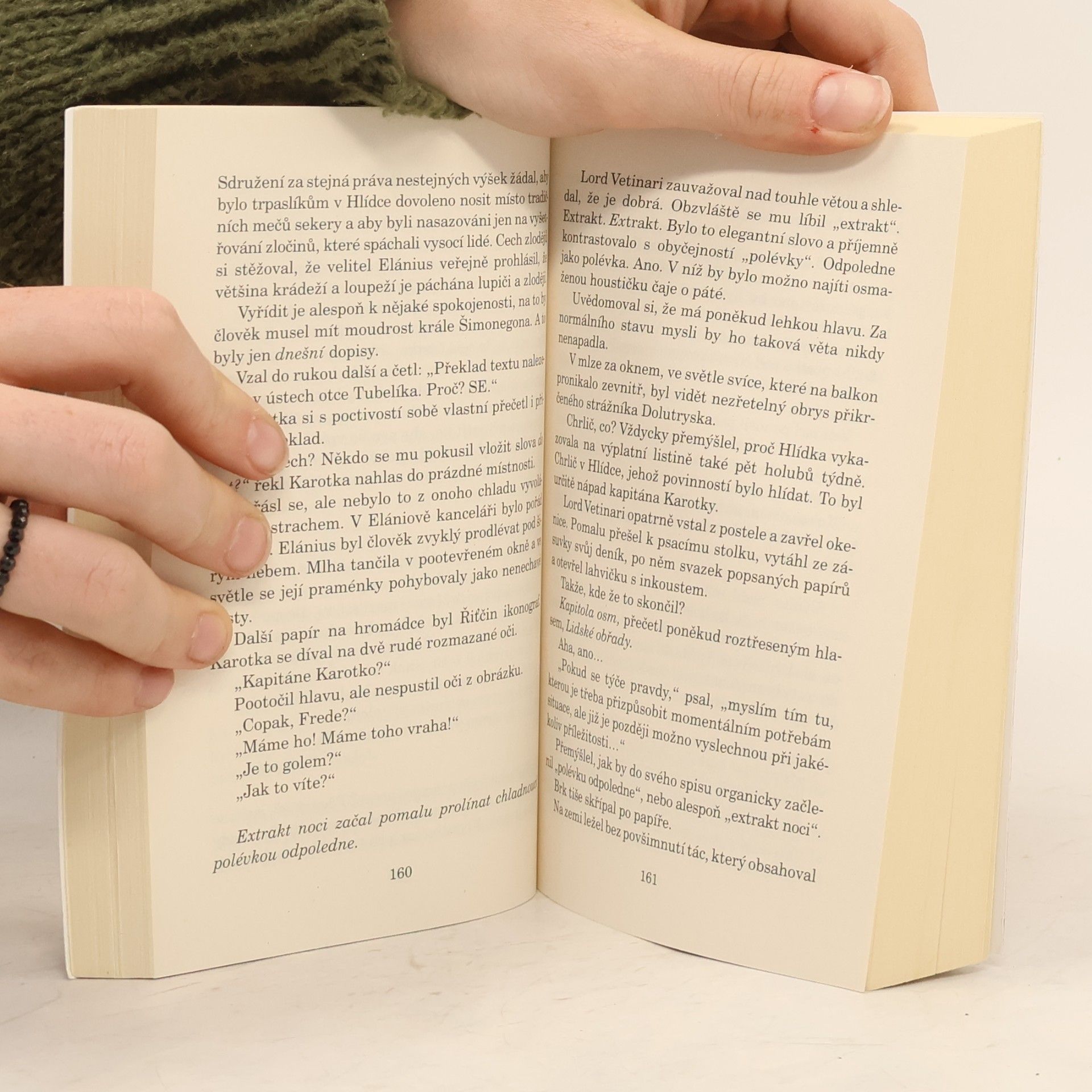 Terry Pratchett Nohy z jílu