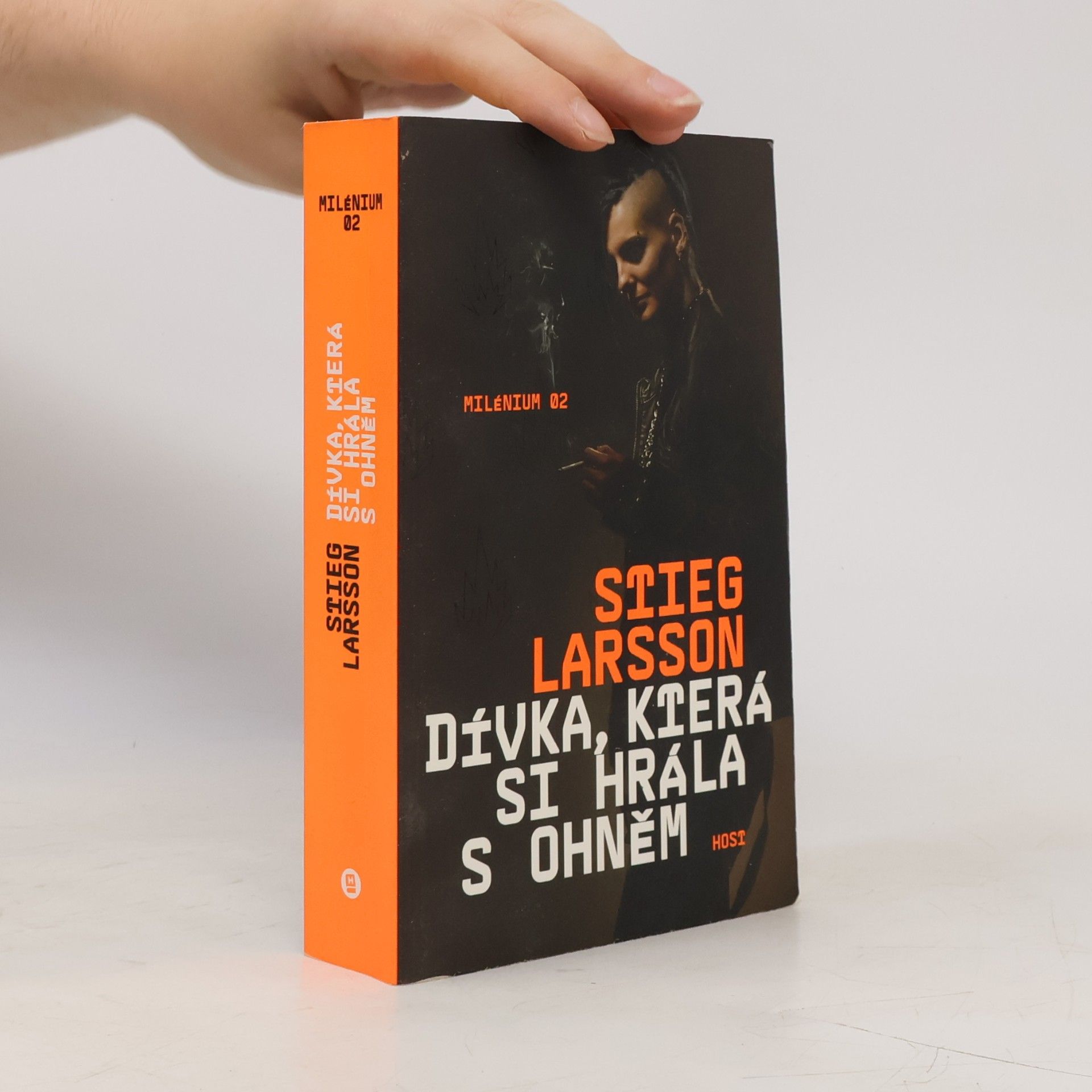Stieg Larsson Dívka, která si hrála s ohněm
