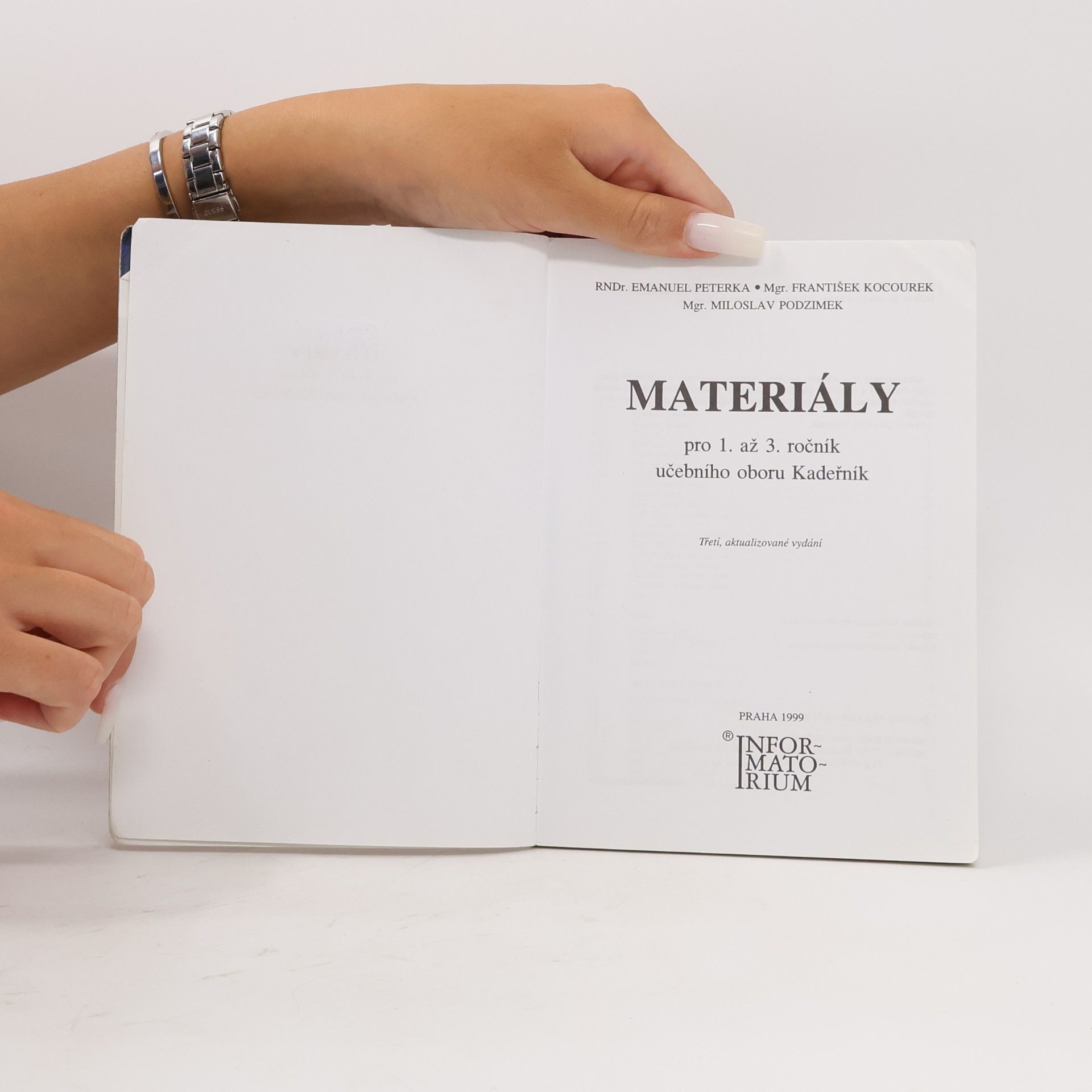František Kocourek Materiály pro 1. až 3. ročník učebního oboru Kadeřník