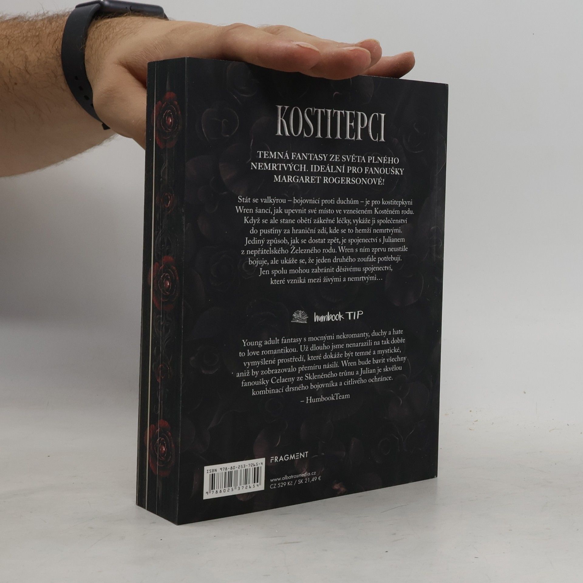 Nicki Pau Preto Kostitepci