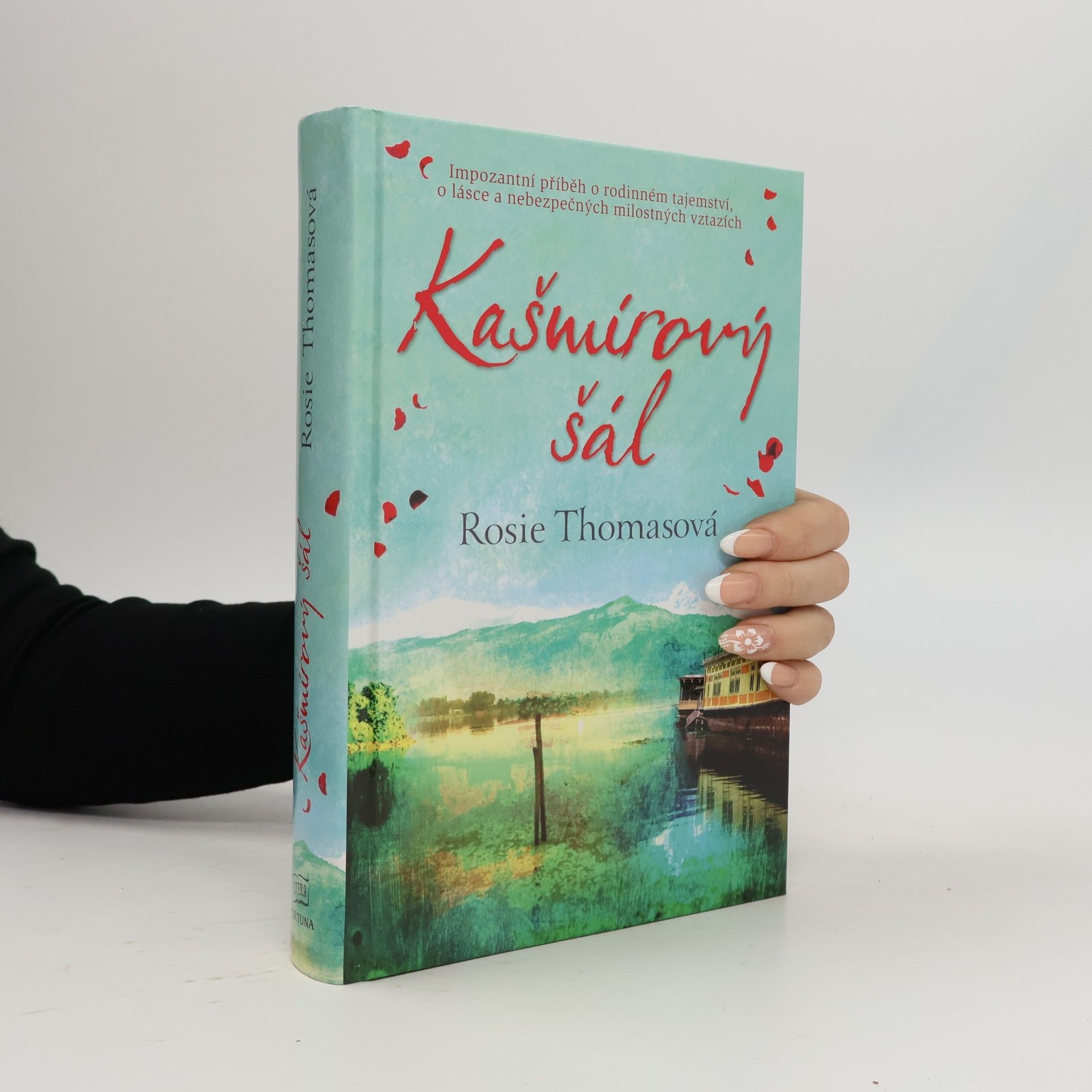 Rosie Thomas Kašmírový šál