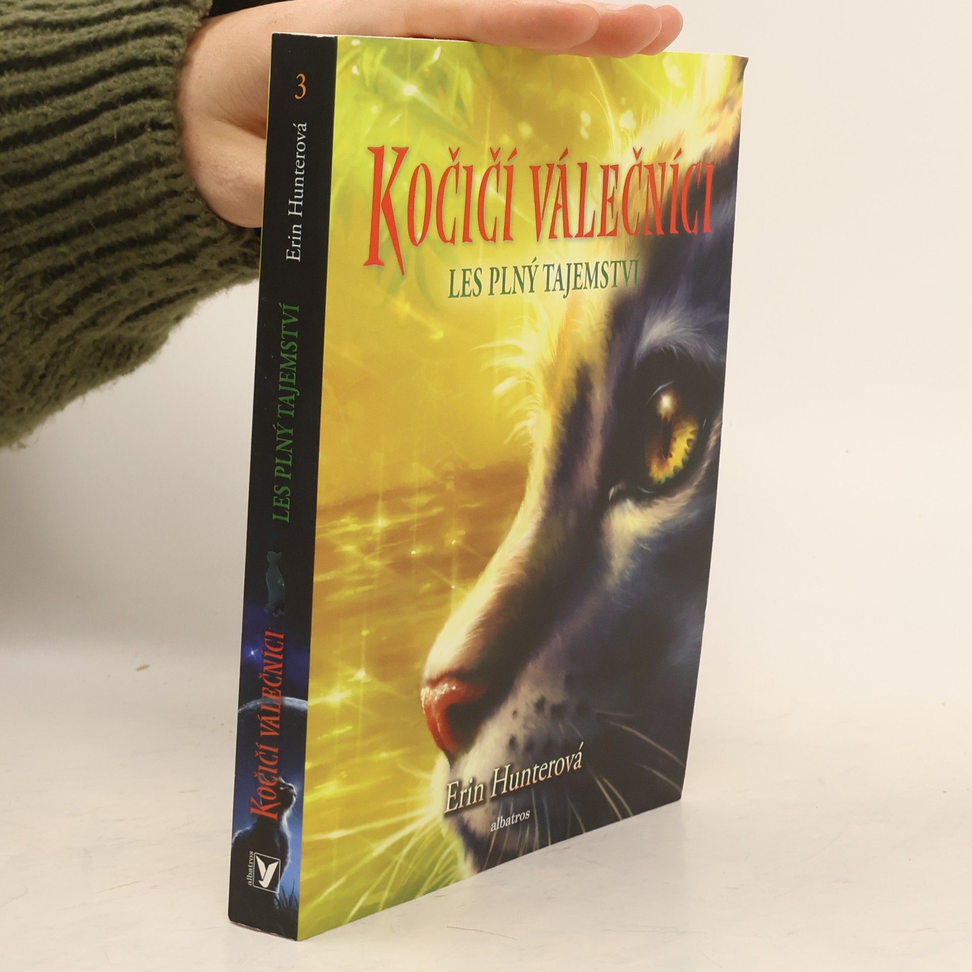 Erin Hunter Les plný tajemství. Kočičí válečníci