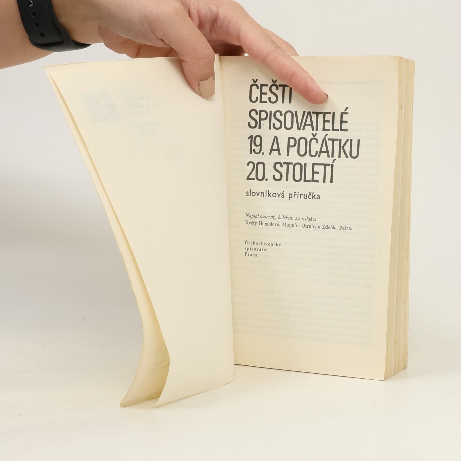 Zdeněk Pešat Čeští spisovatelé 19. a počátku 20. století. Slovníková příručka
