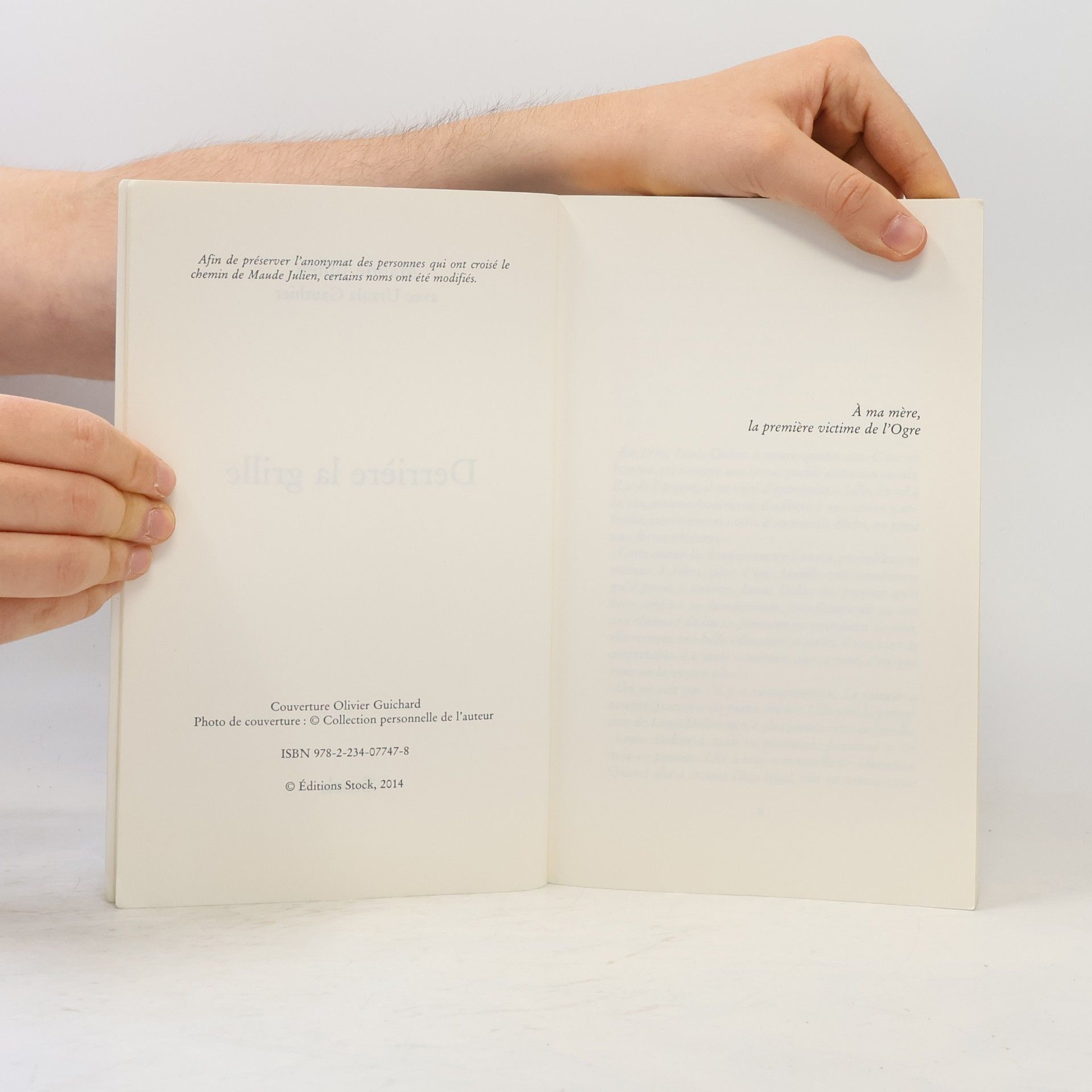 Maude Julien Essais - Documents: Derriere la grille