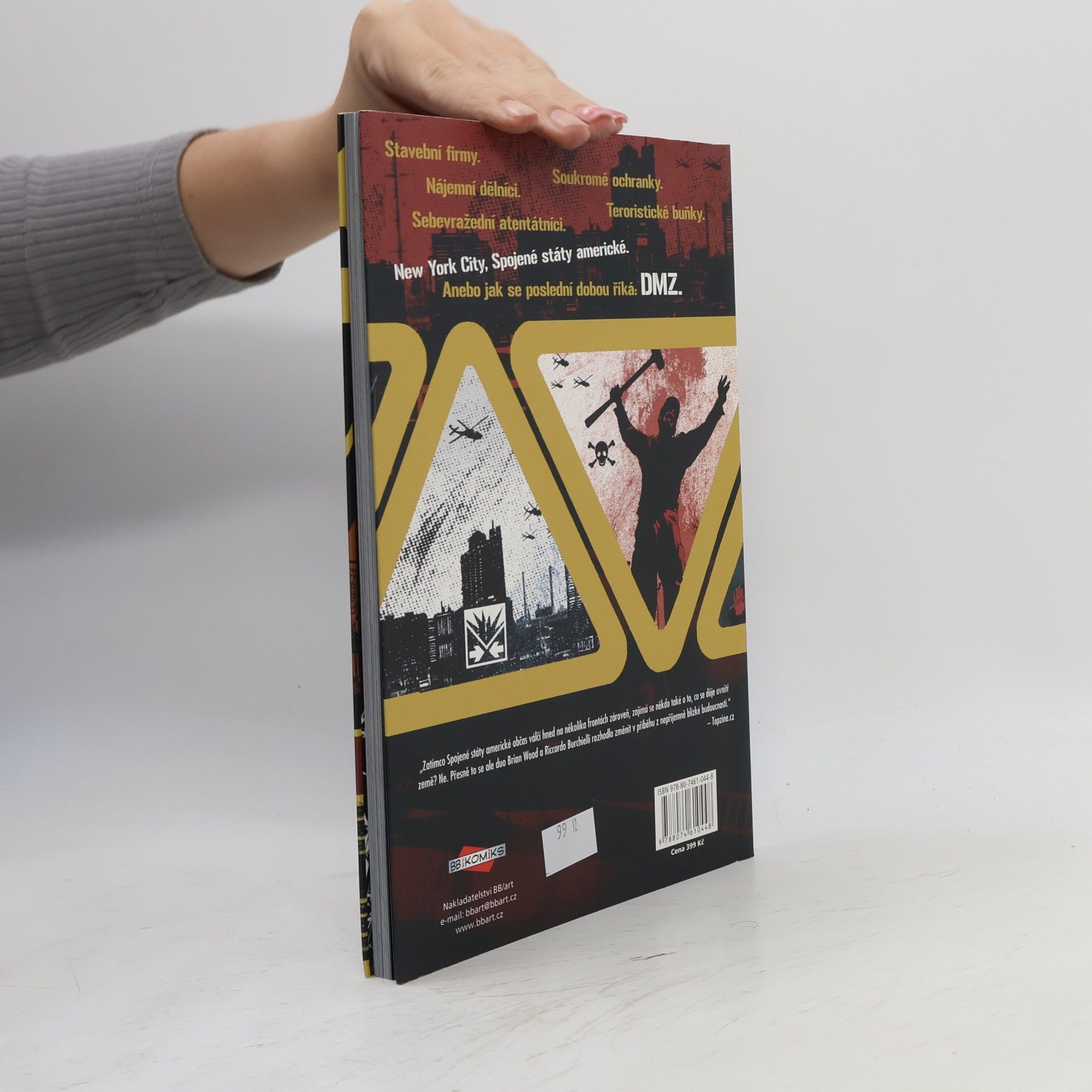 Brian Wood DMZ. Veřejné práce