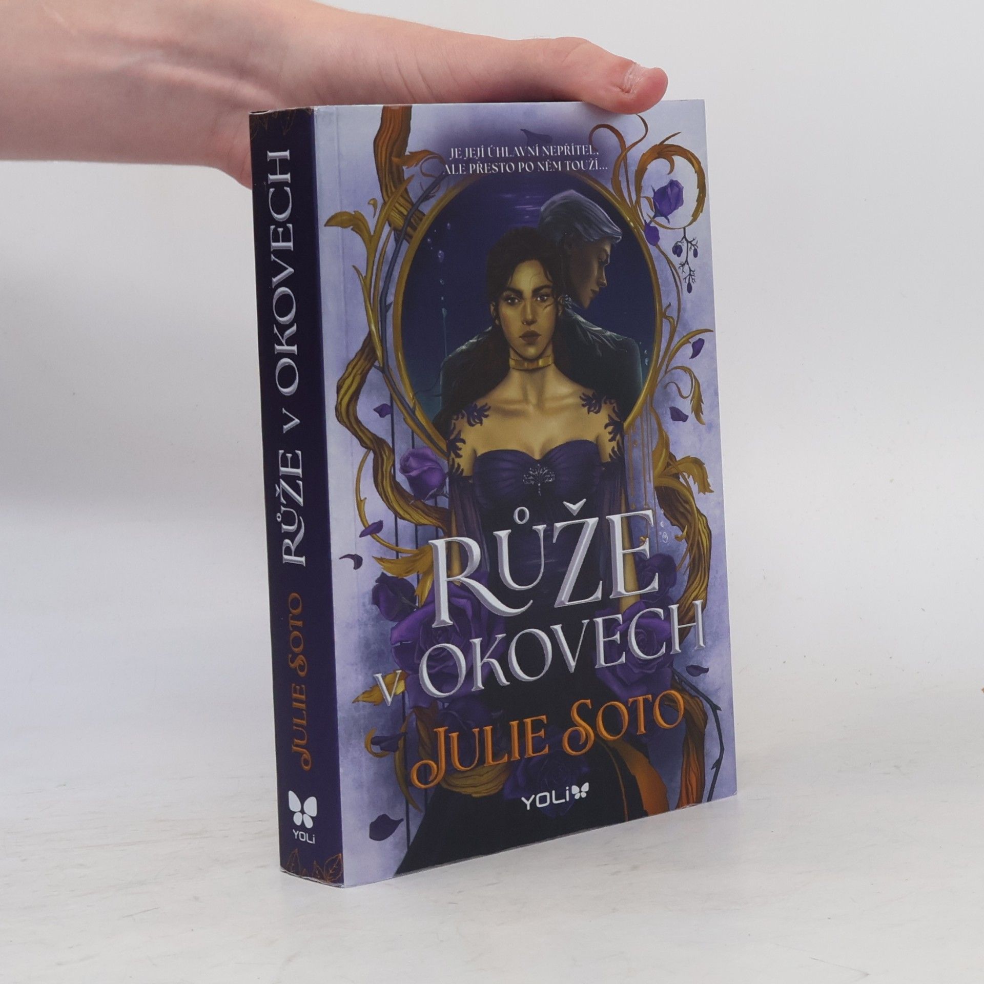 Julia Soto Růže v okovech