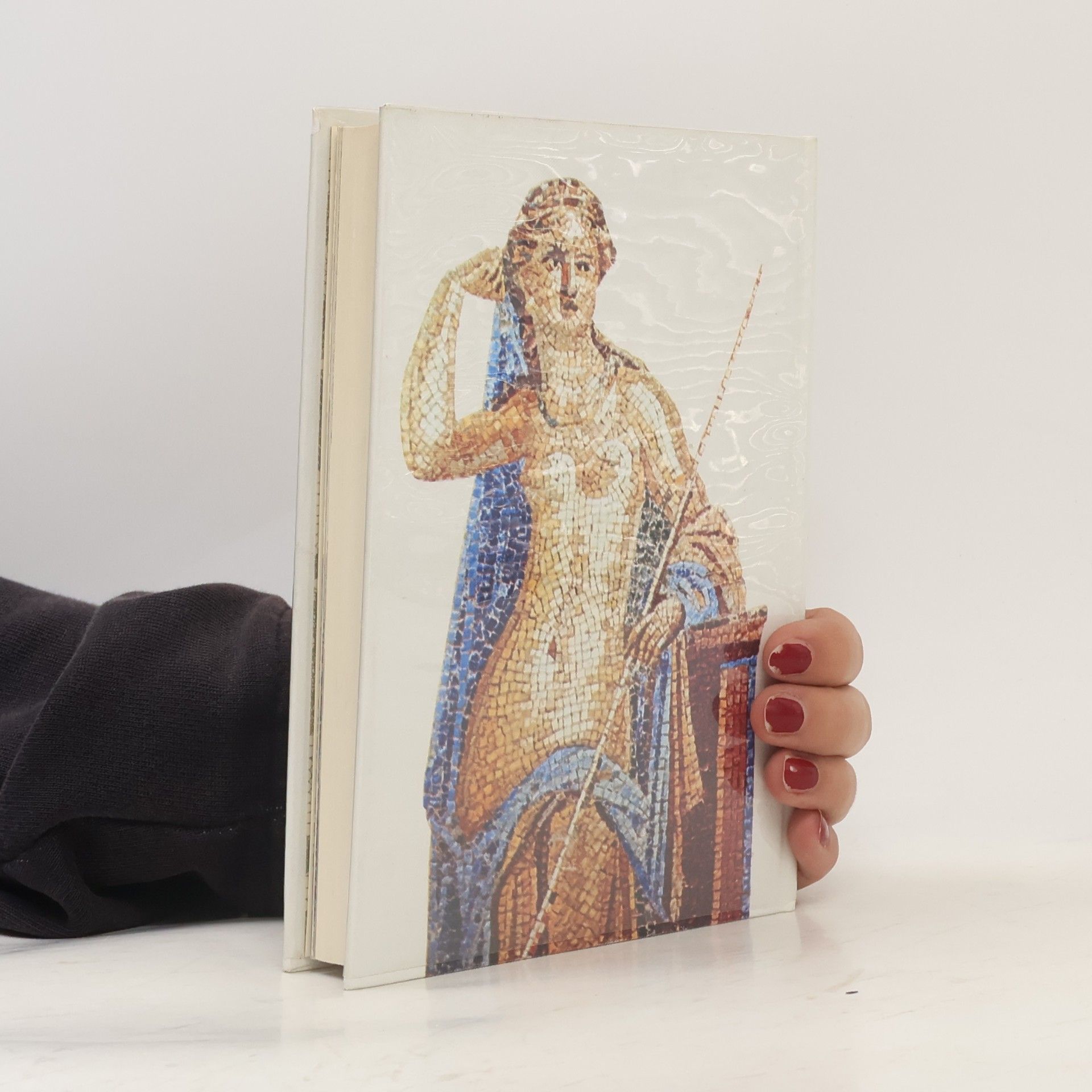 Nikos Athanassiadis Une Jeune fille nue