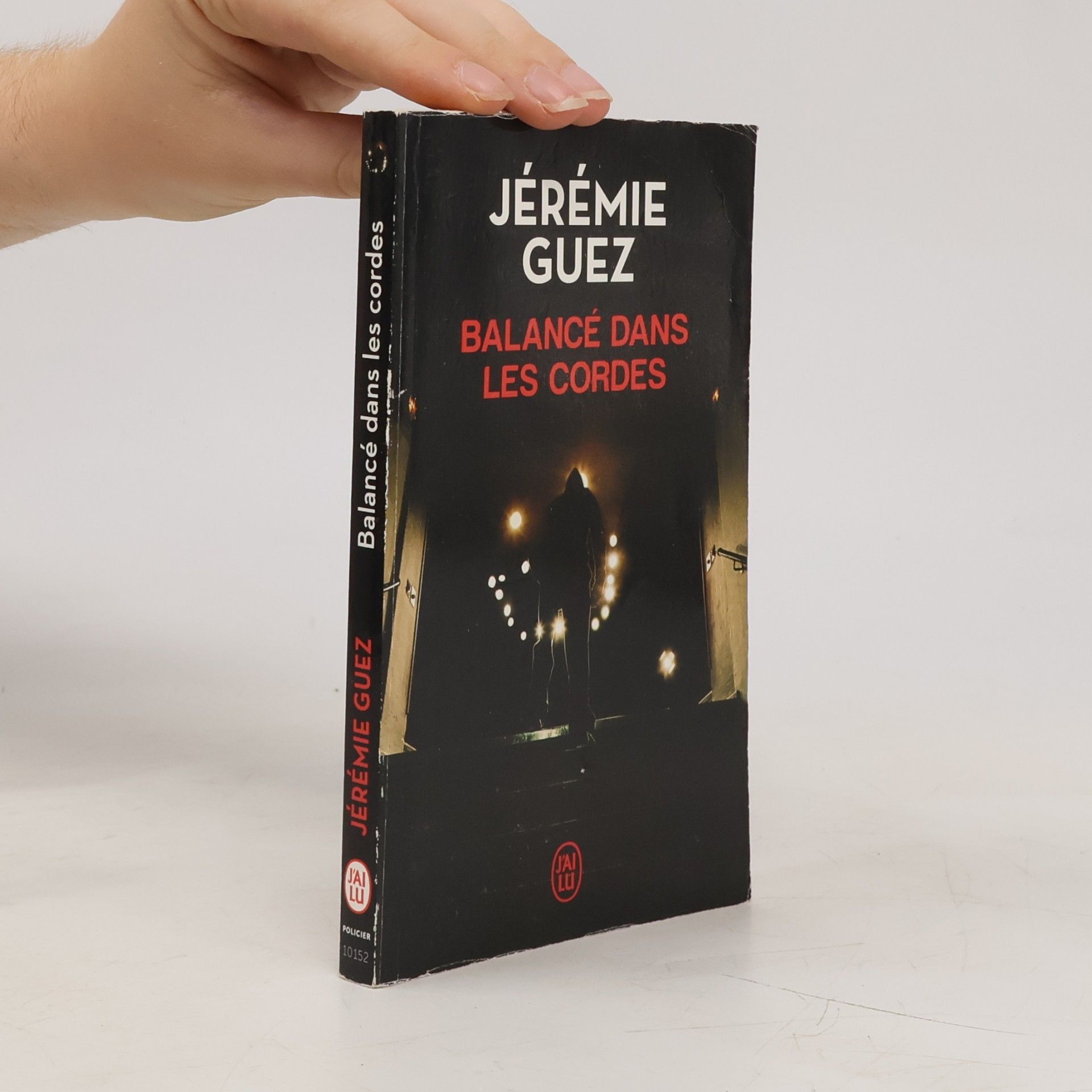 Jérémie Guez Balancé dans les cordes.