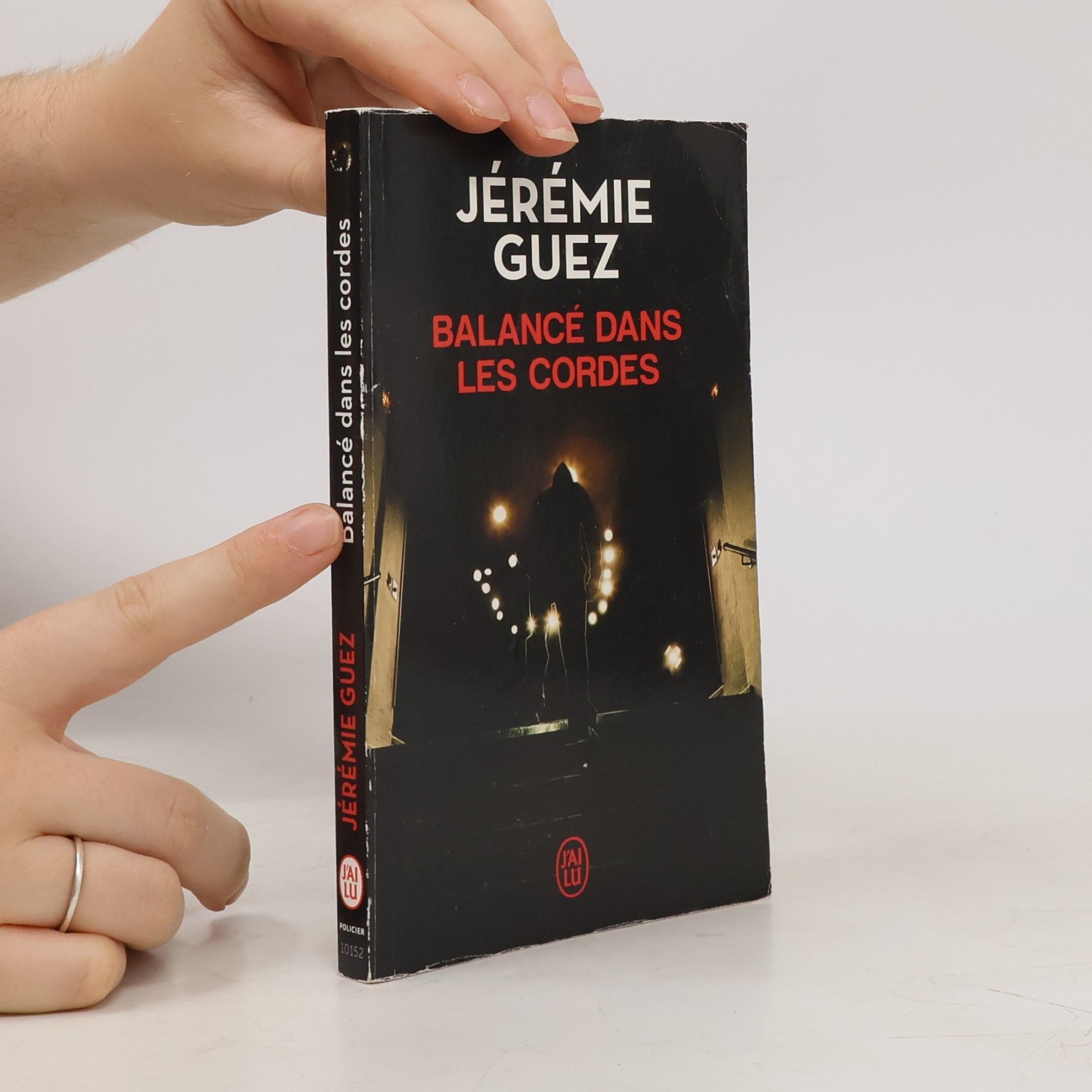 Jérémie Guez Balancé dans les cordes.
