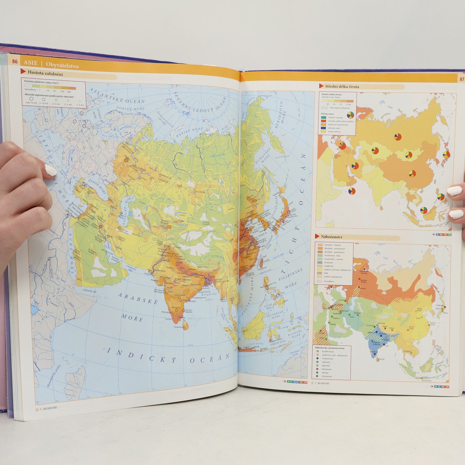 Collectif d'auteurs Školní atlas světa