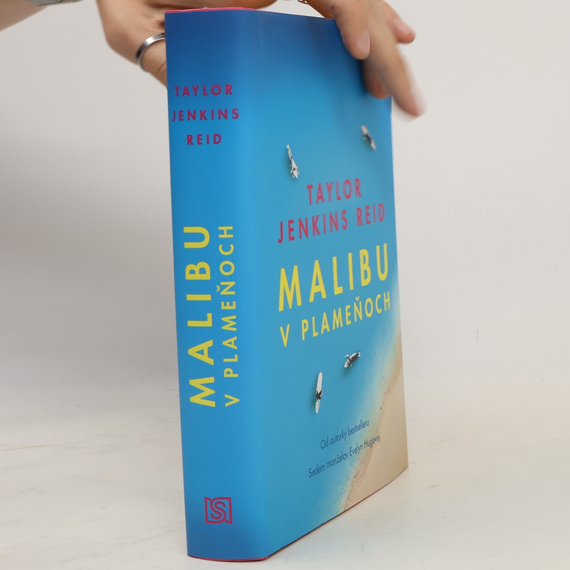 Taylor Jenkins Reid Malibu v plameňoch