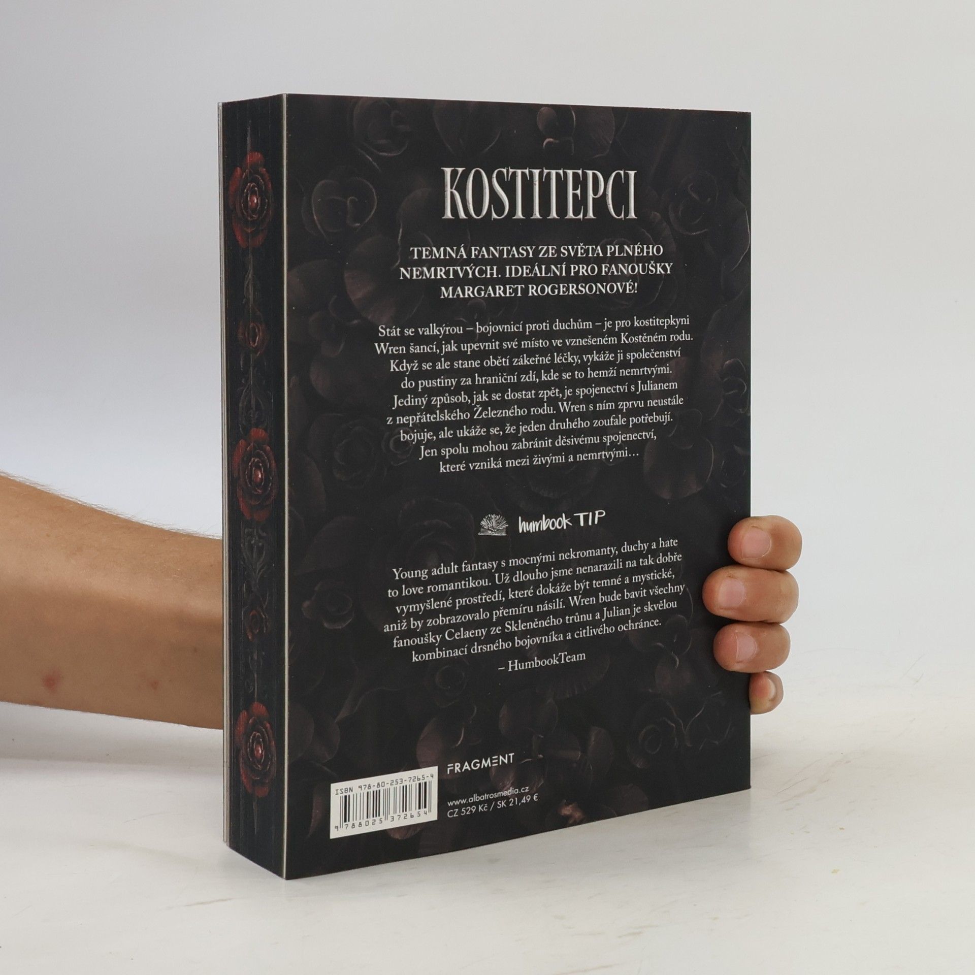Nicki Pau Preto Kostitepci