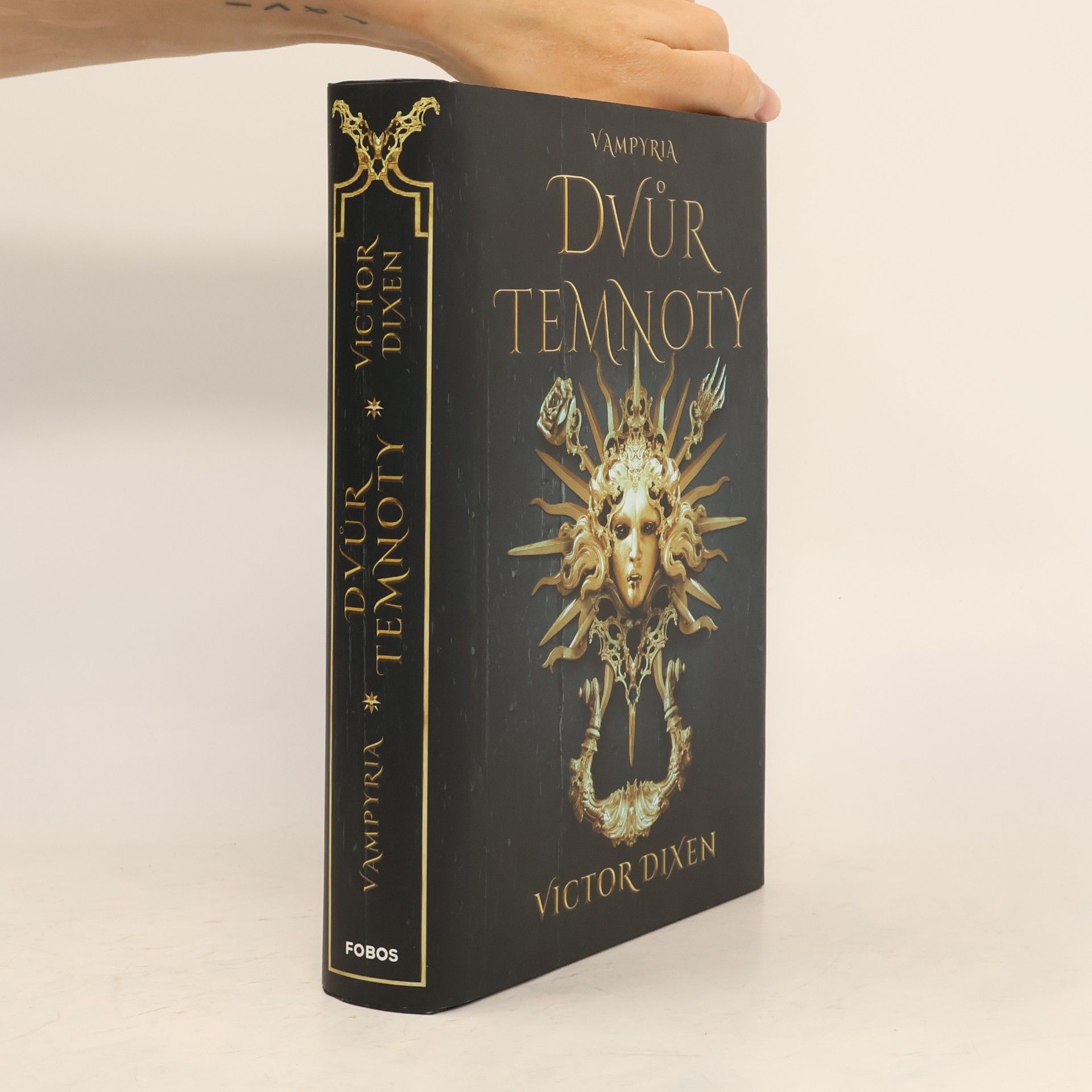 Victor Dixen Vampyria. Dvůr temnoty