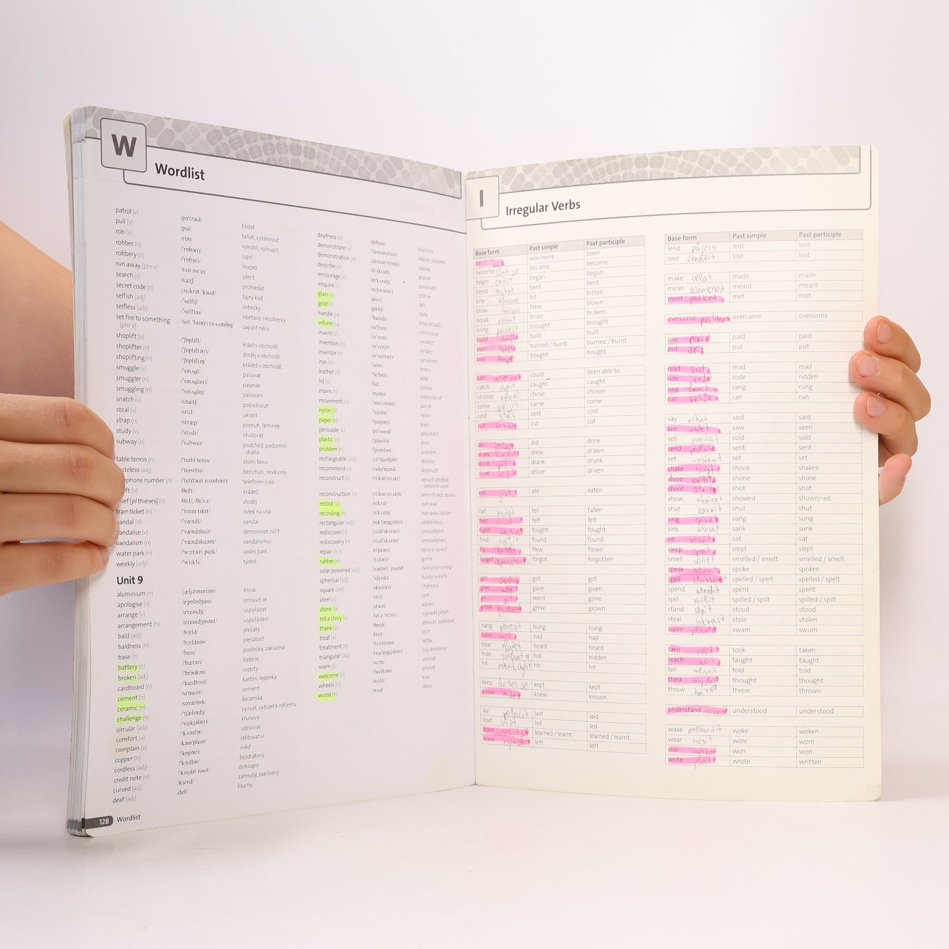 Tim Falla Maturita Solutions. Pre-Intermediate. Workbook