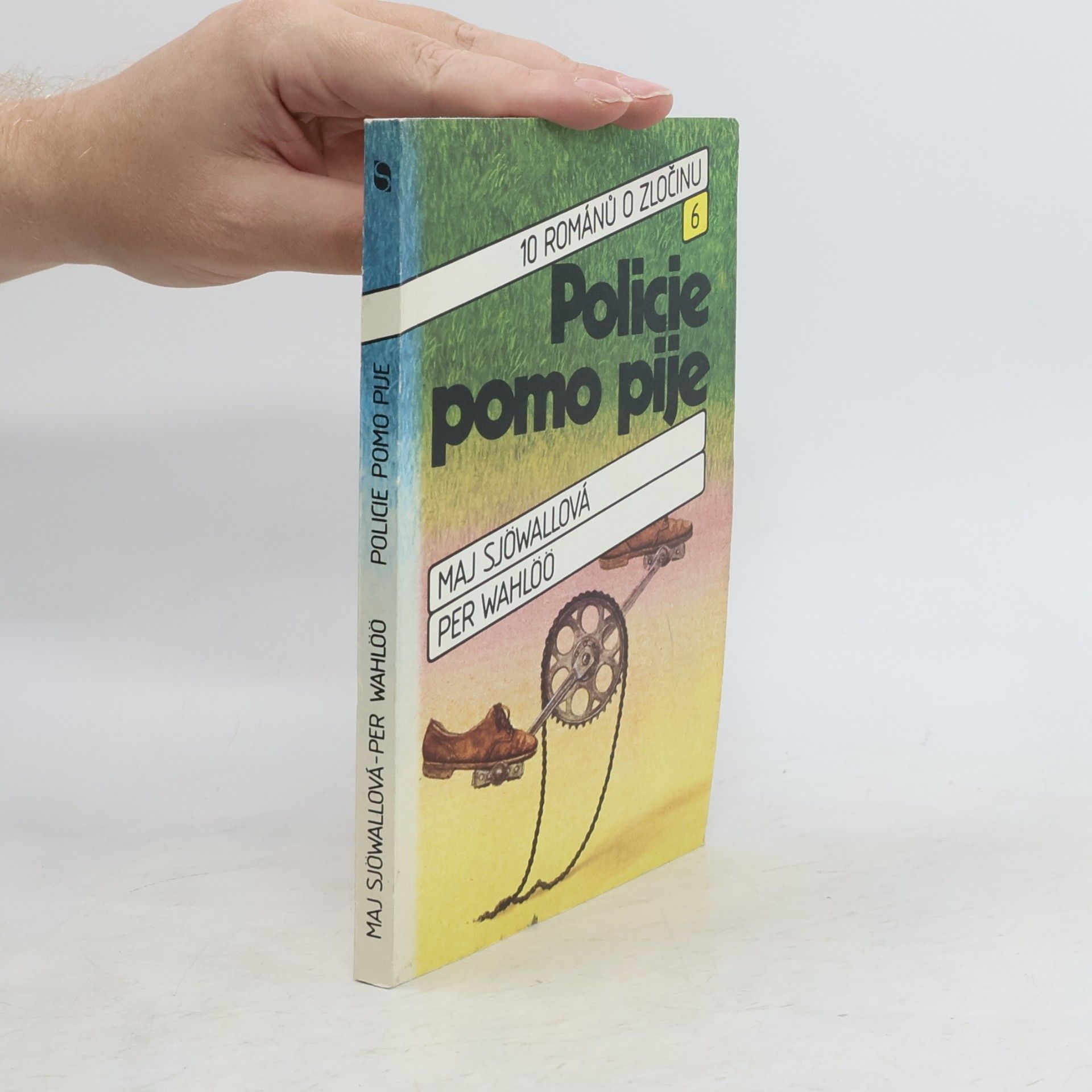 Maj Sjöwall Policie pomo pije