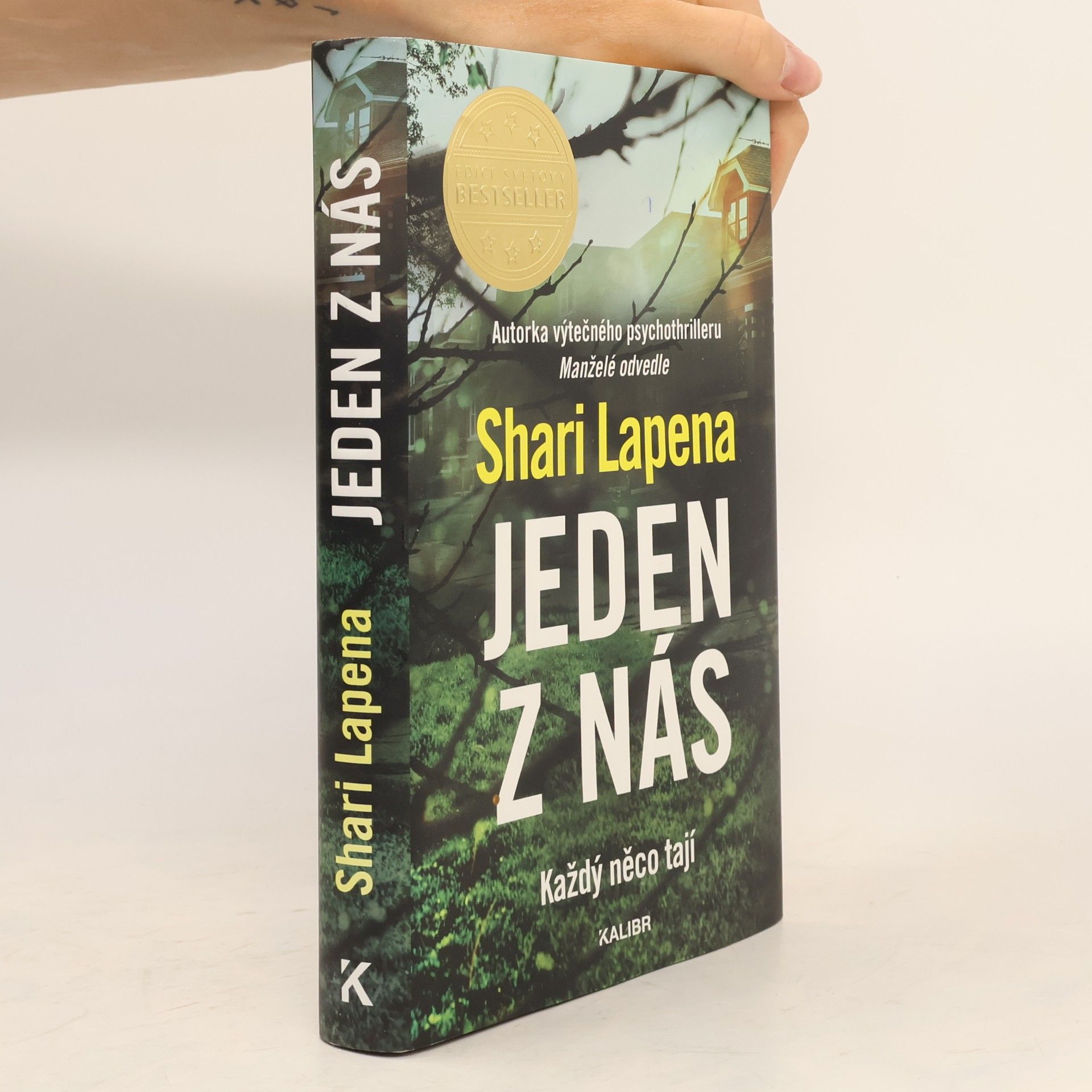 Shari Lapena Jeden z nás