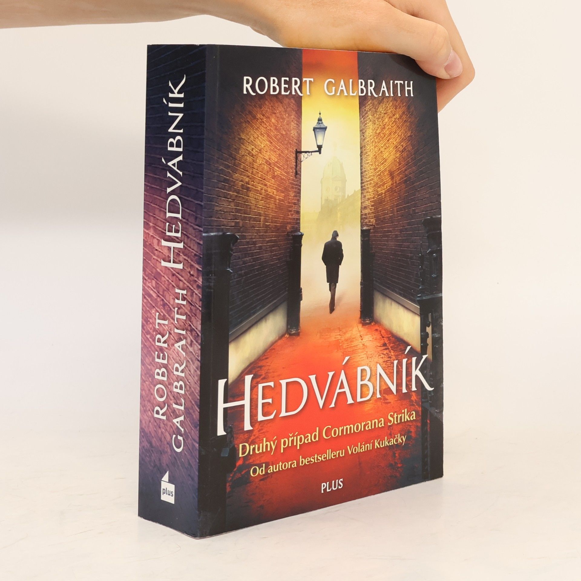 Joanne K. Rowlingová Hedvábník