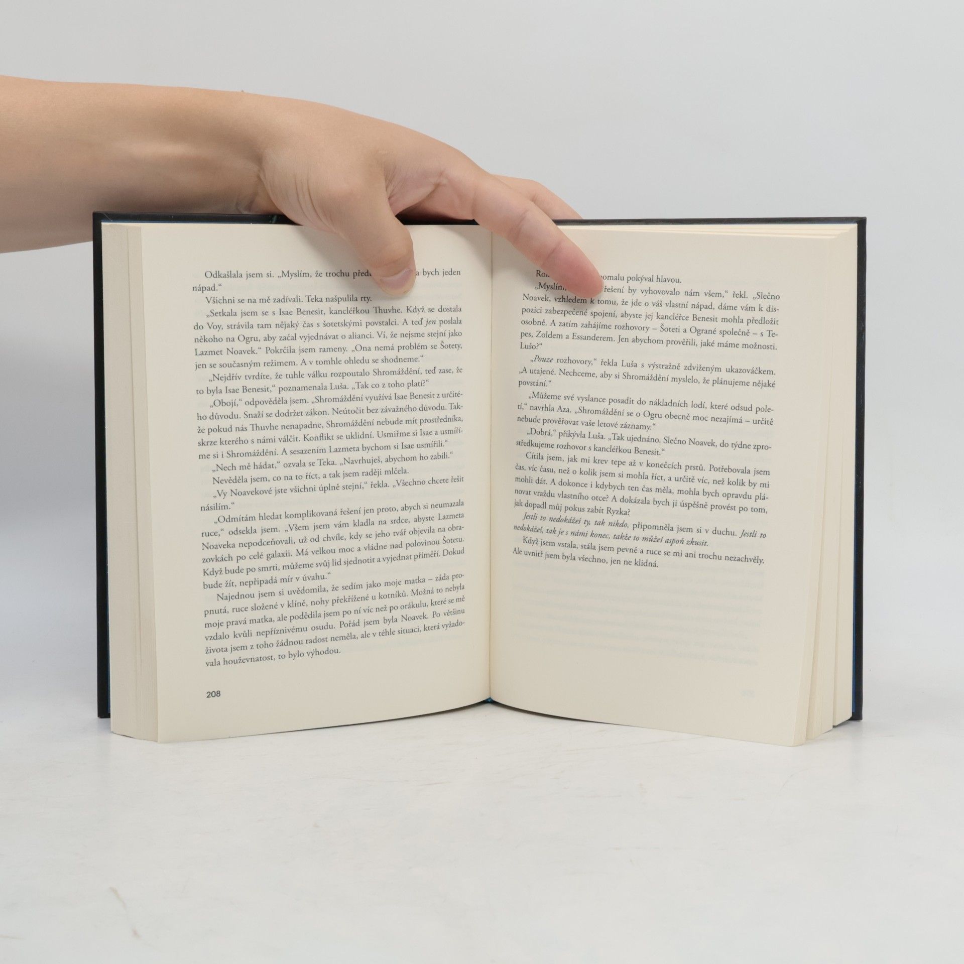 Veronica Roth Cesty se rozcházejí