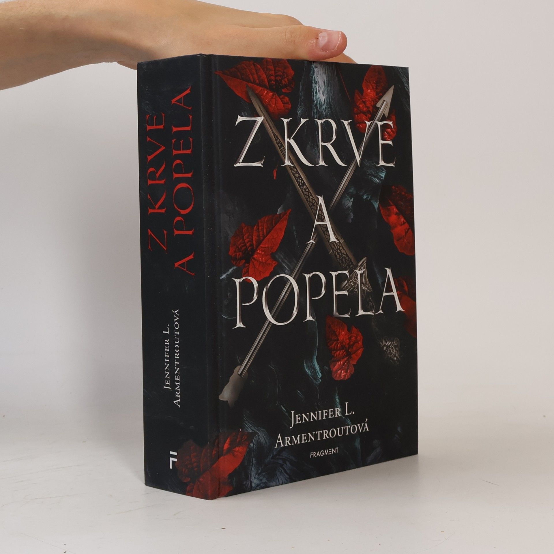 Jennifer Armentrout Z krve a popela