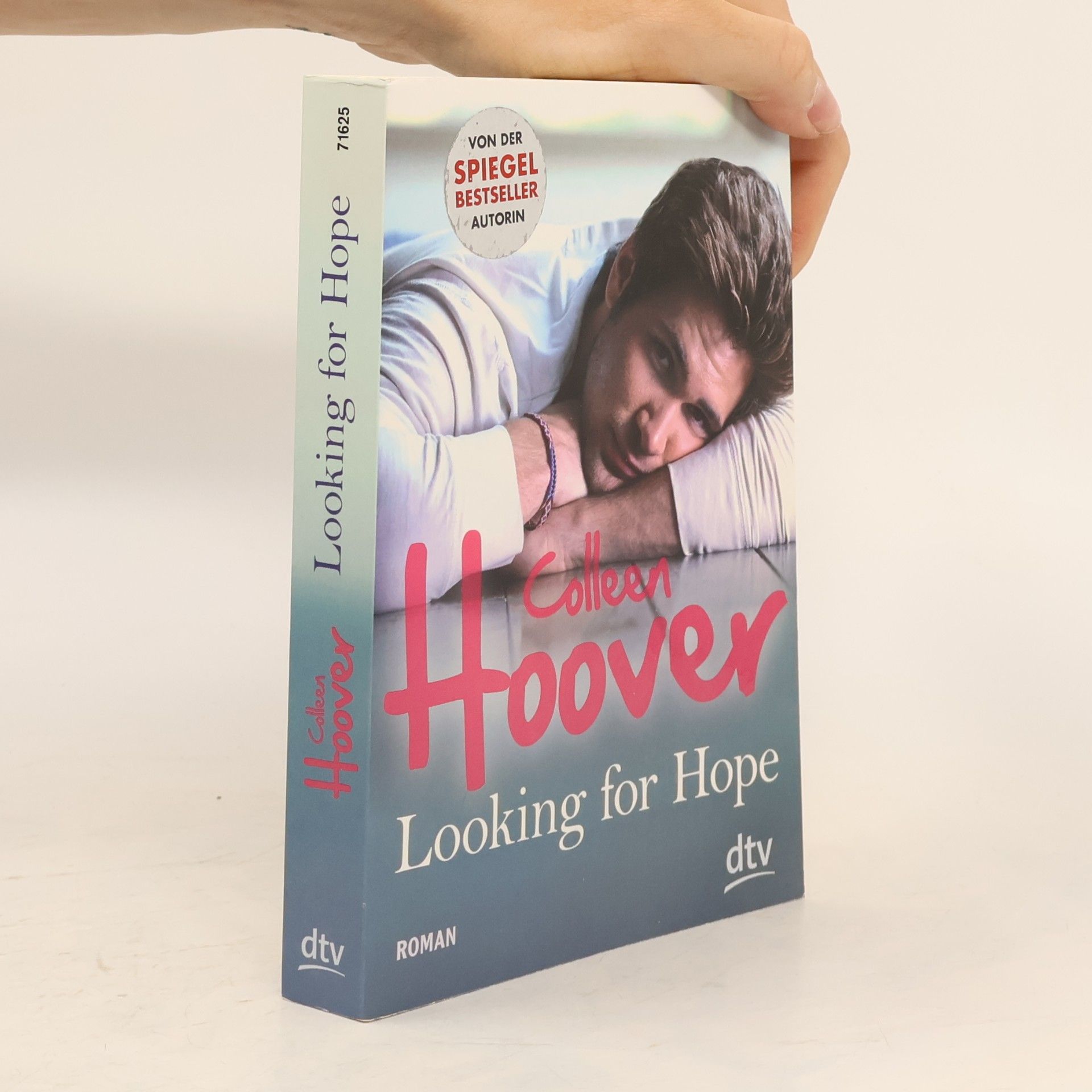 Colleen Hoover Looking for hope