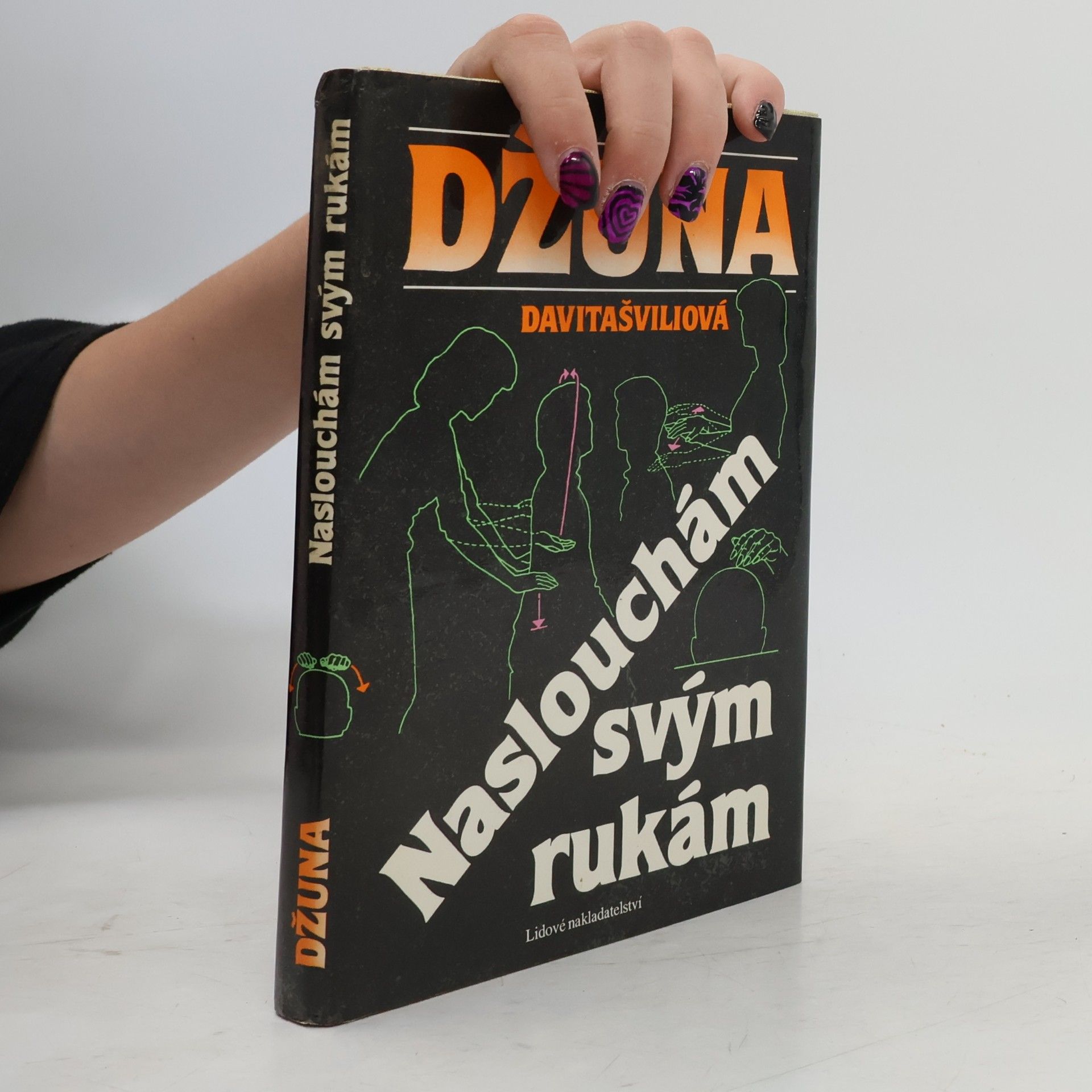 Džuna Davitašvili Naslouchám svým rukám