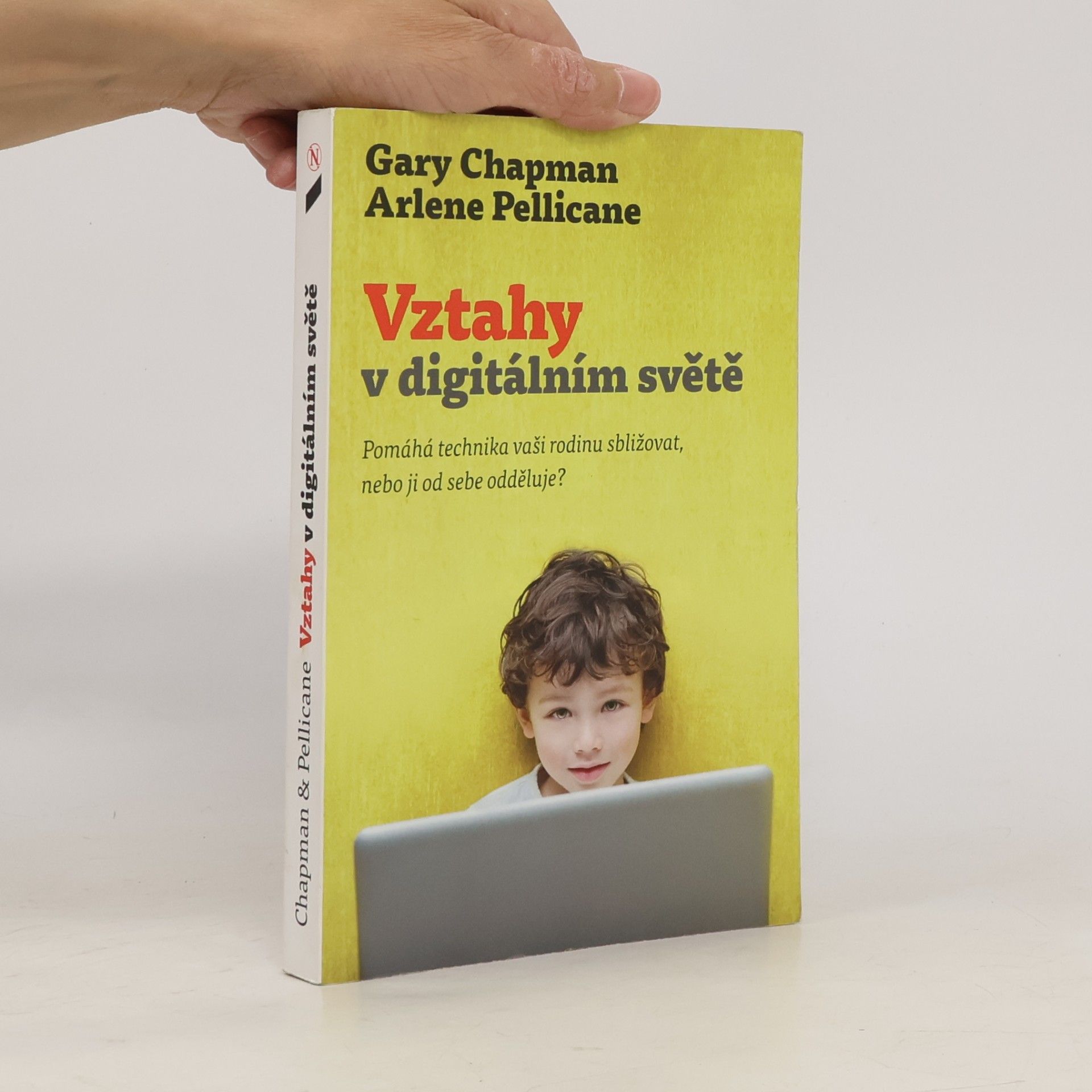 Arlene Pellicane Vztahy v digitálním světě
