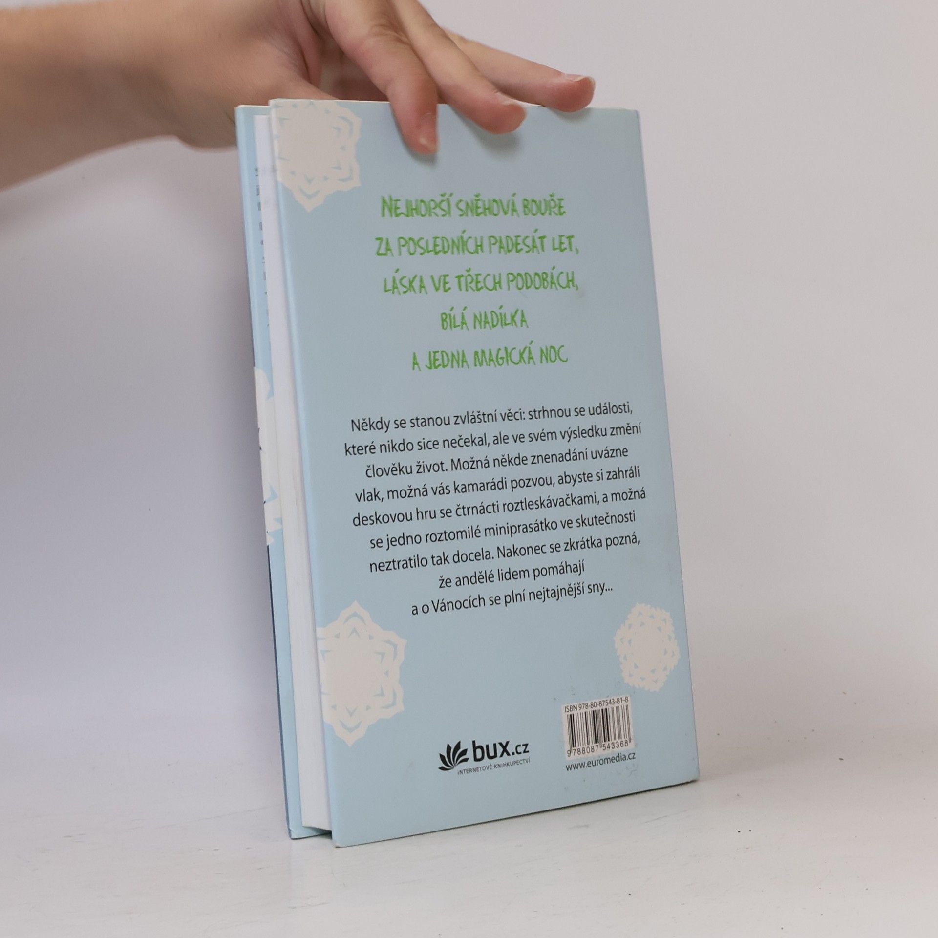 John Green Sněží, sněží... Tři sváteční romance