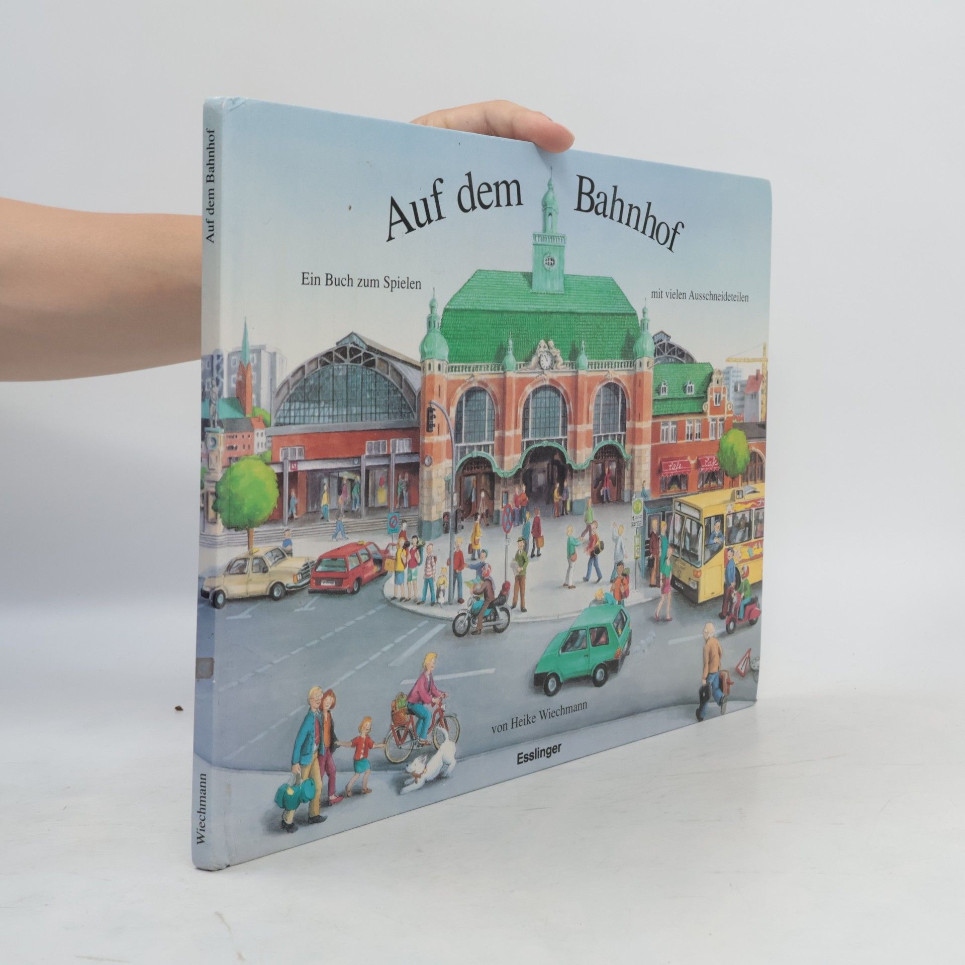 Auf dem Bahnhof