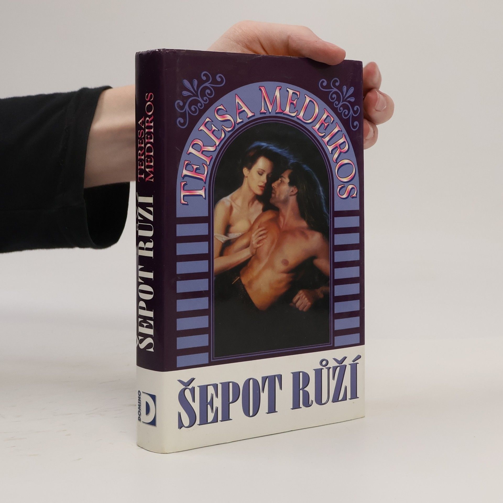 Medeiros Teresa Šepot růží