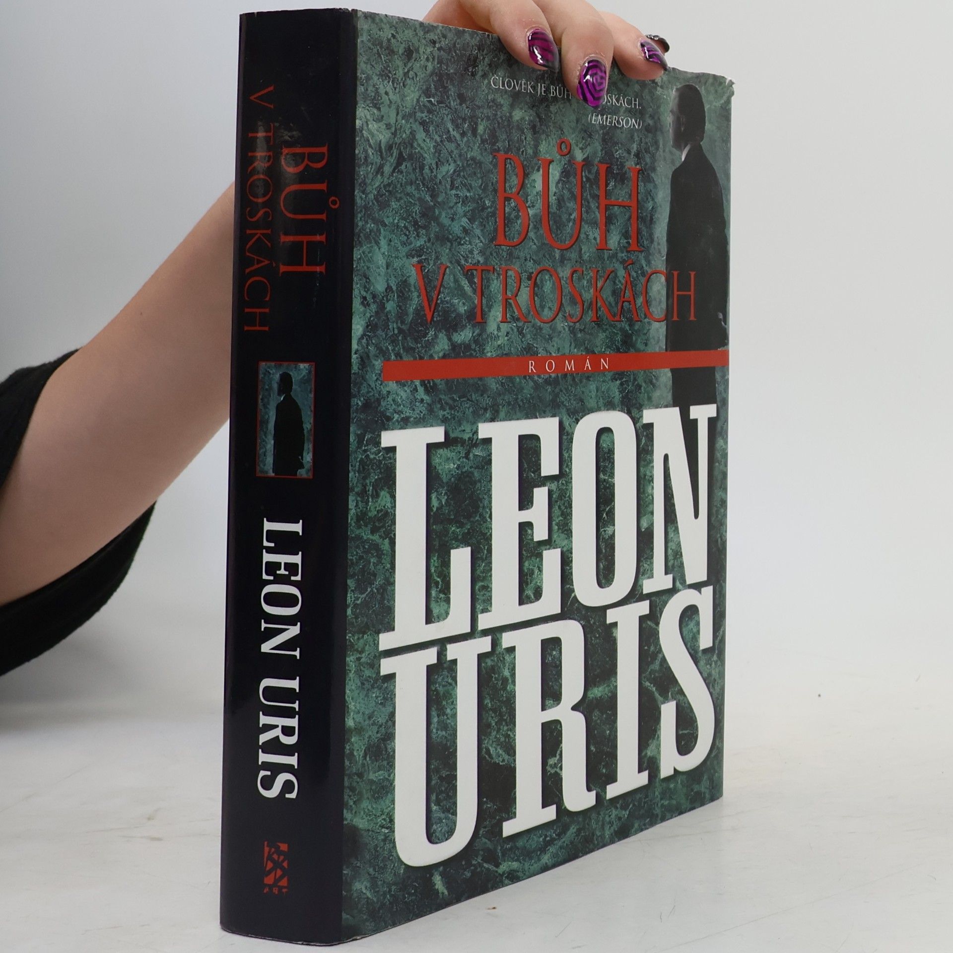 Leon Uris Bůh v troskách