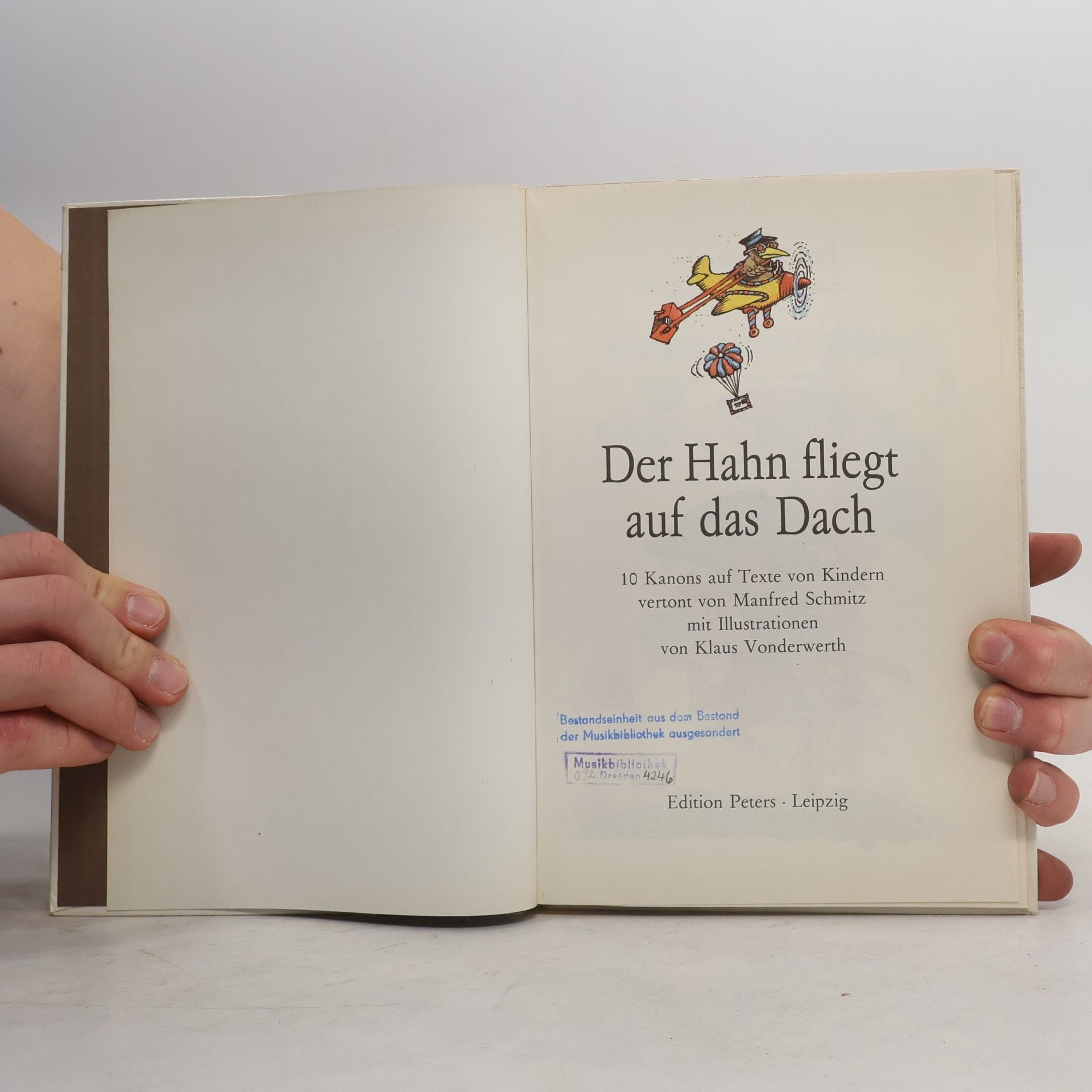 Manfred Schmitz Der Hahn fliegt auf das Dach