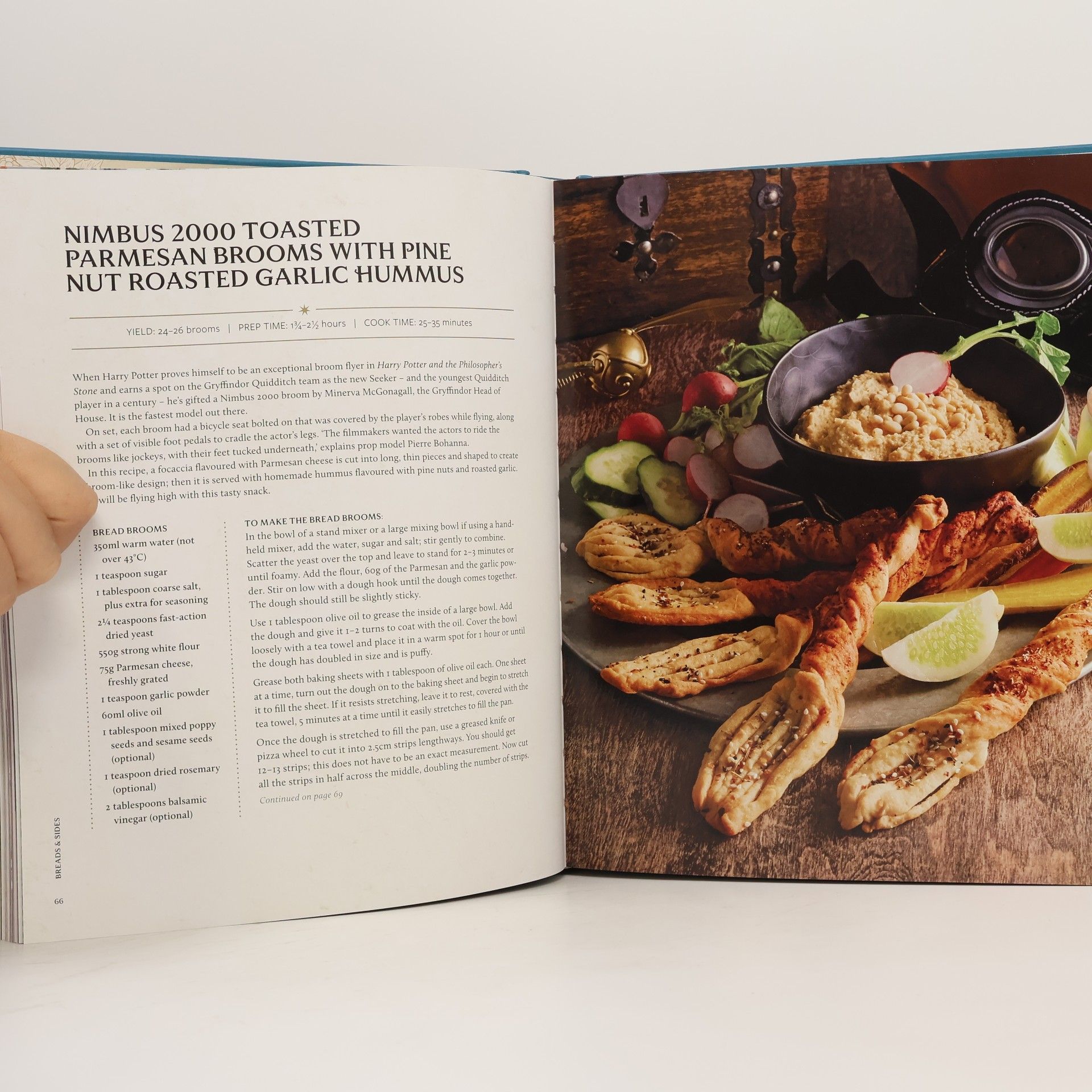 Veronica Hinke Harry Potter Official Wizarding World Cookbook
