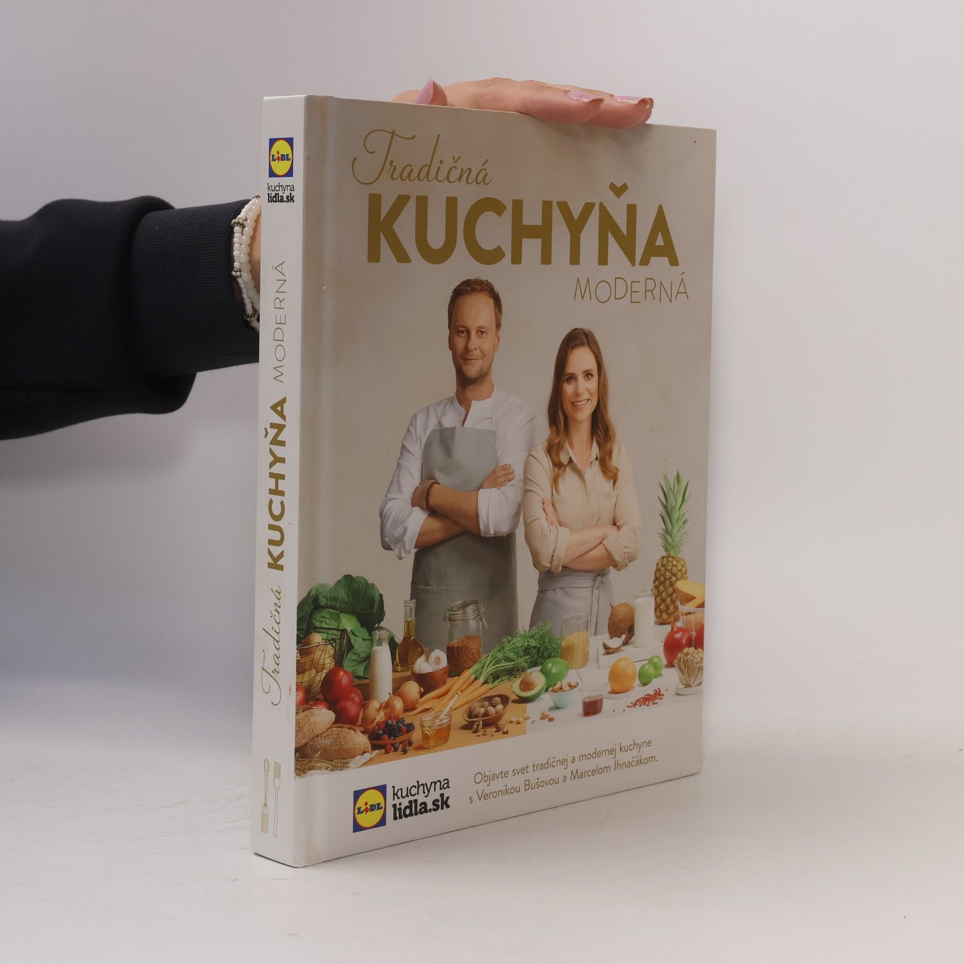 Veronika Bušová Tradičná kuchyňa moderná
