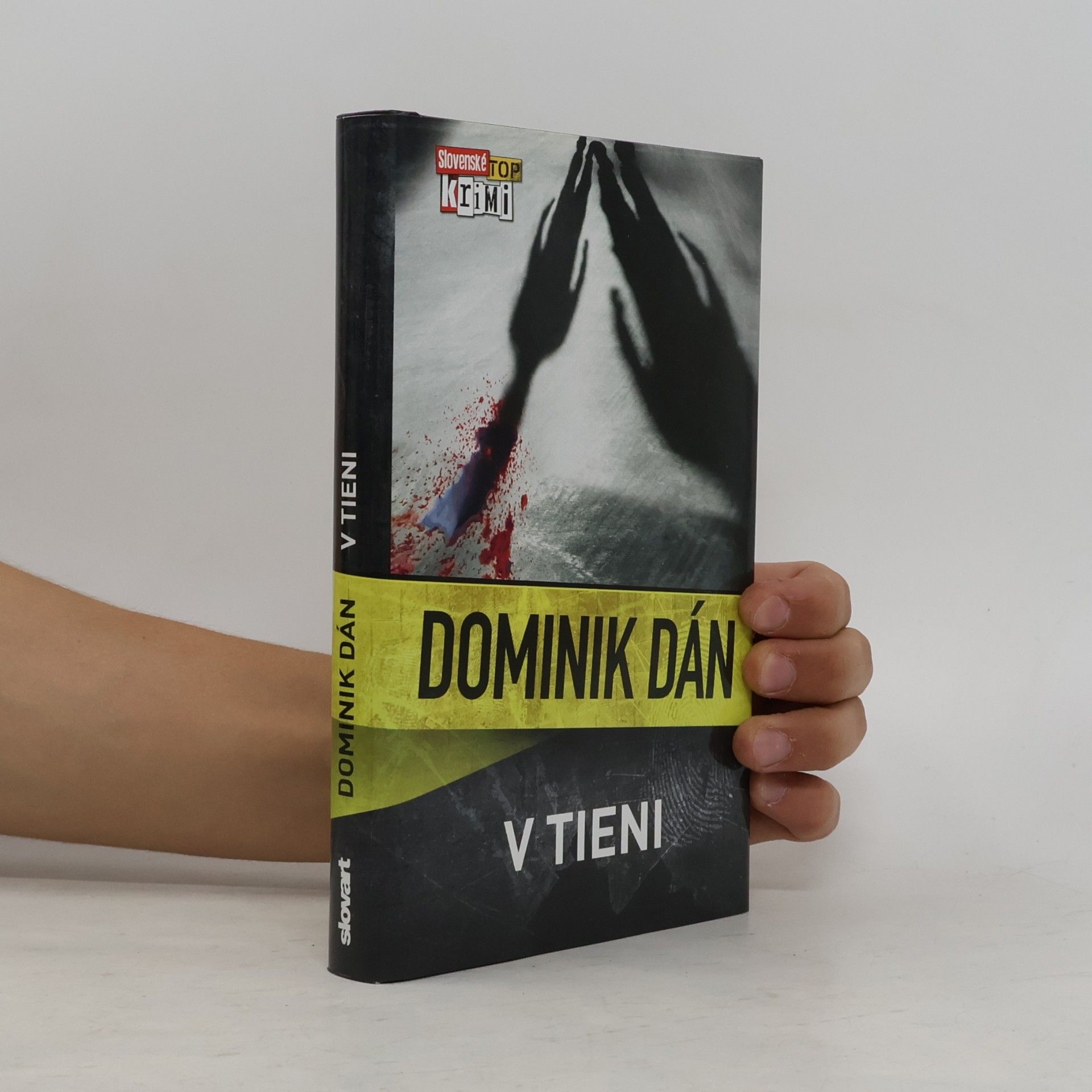 Dominik Dán V tieni