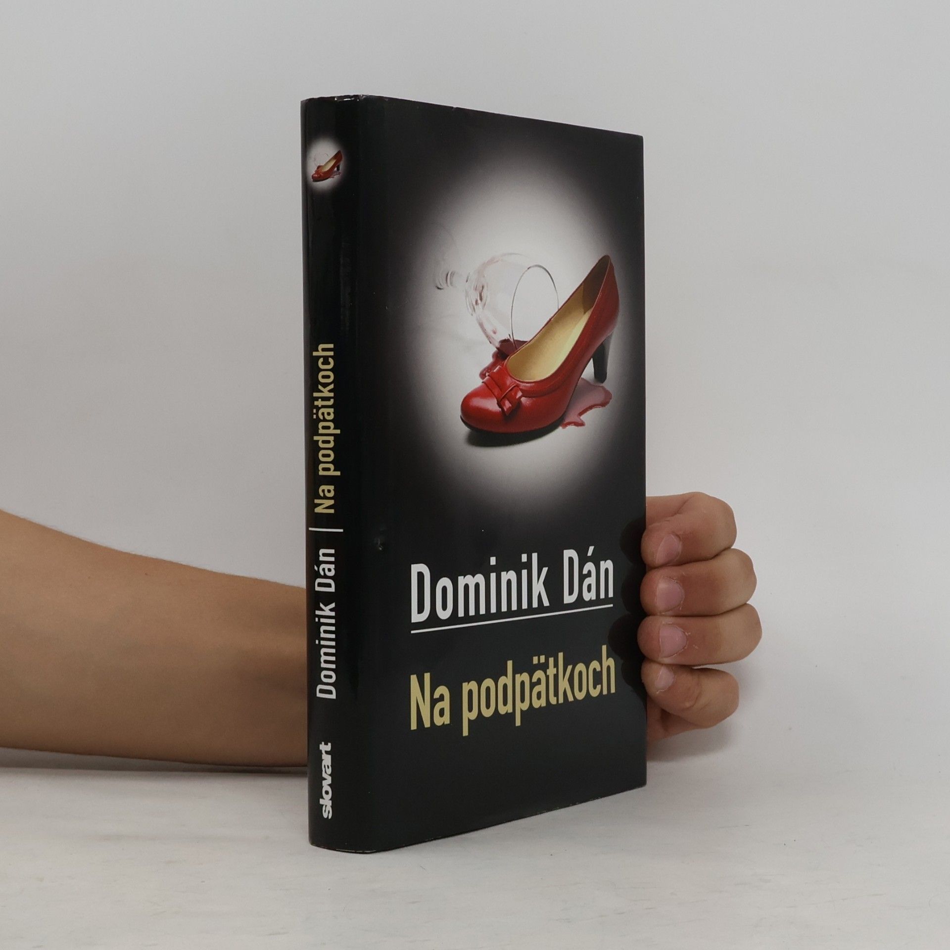 Dominik Dán Na podpätkoch