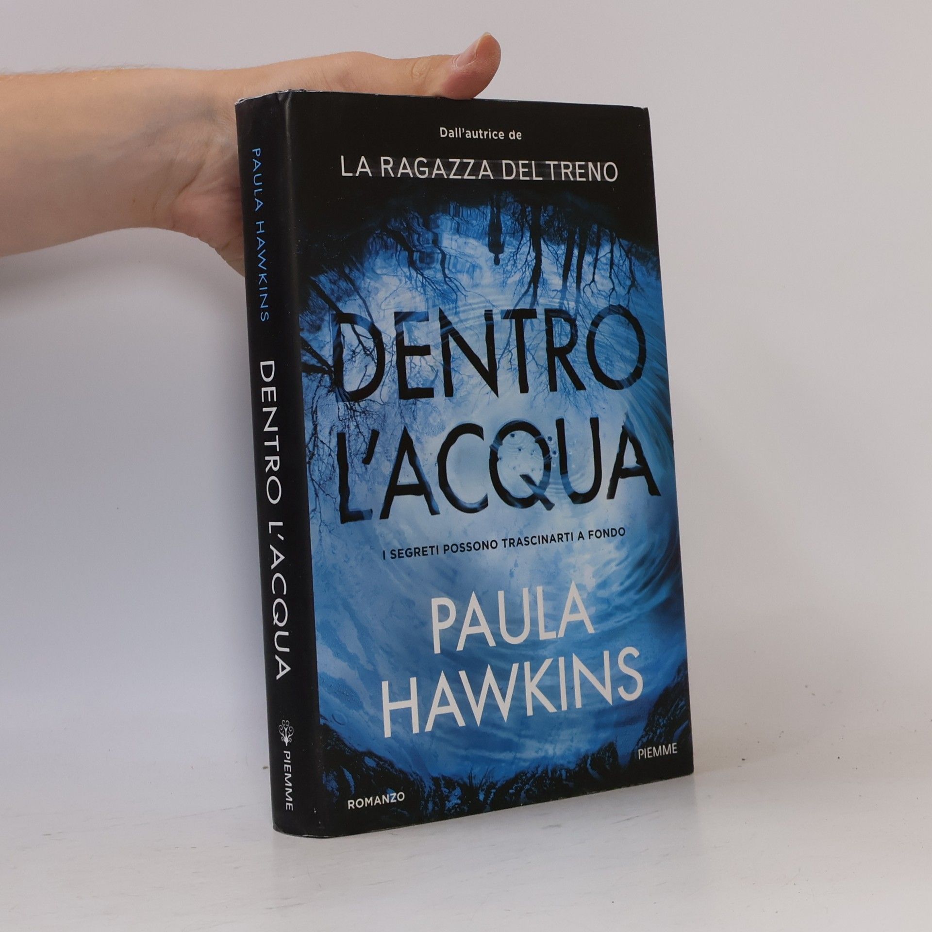 Paula Hawkins Dentro l'acqua