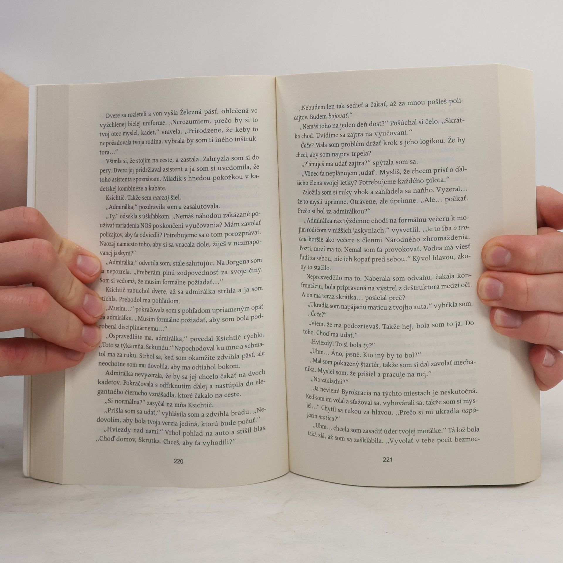 Brandon Sanderson Kadeti medzi hviezdami