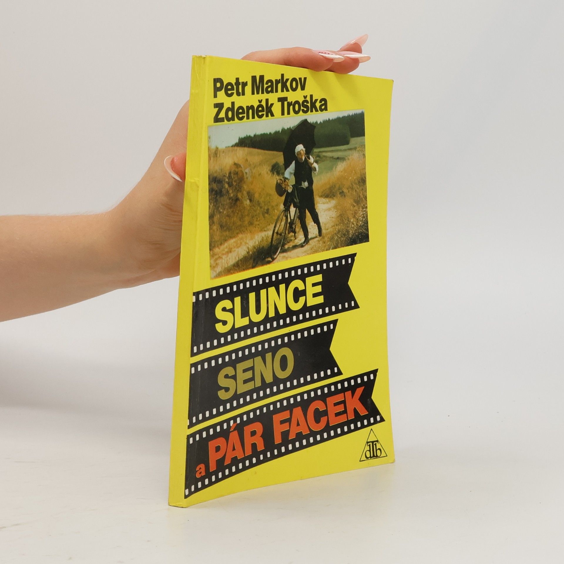 Slunce, seno a pár facek