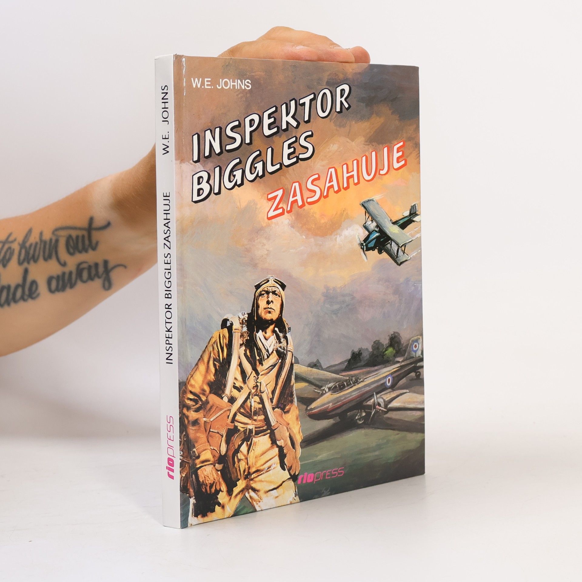W. E. Johns Inspektor Biggles zasahuje