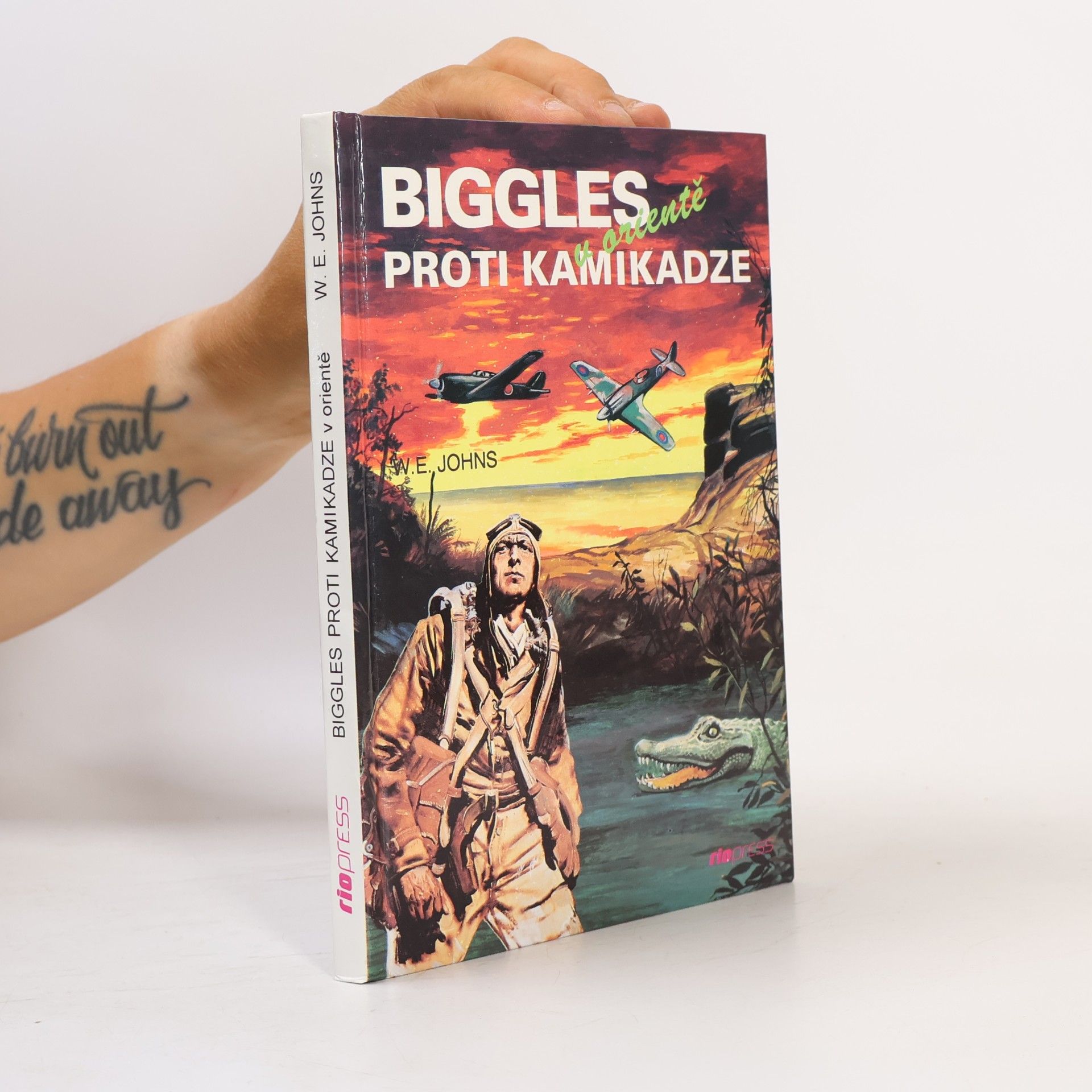 W. E. Johns Biggles proti kamikadze v Orientě