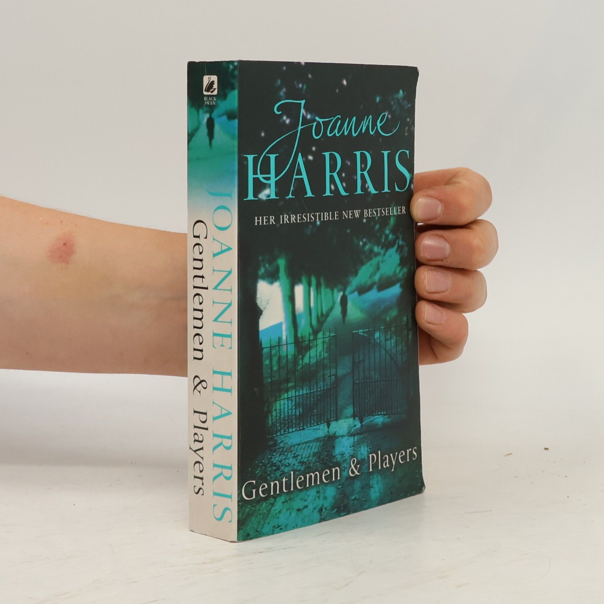 Joanne Harris Gentlemen & Players
