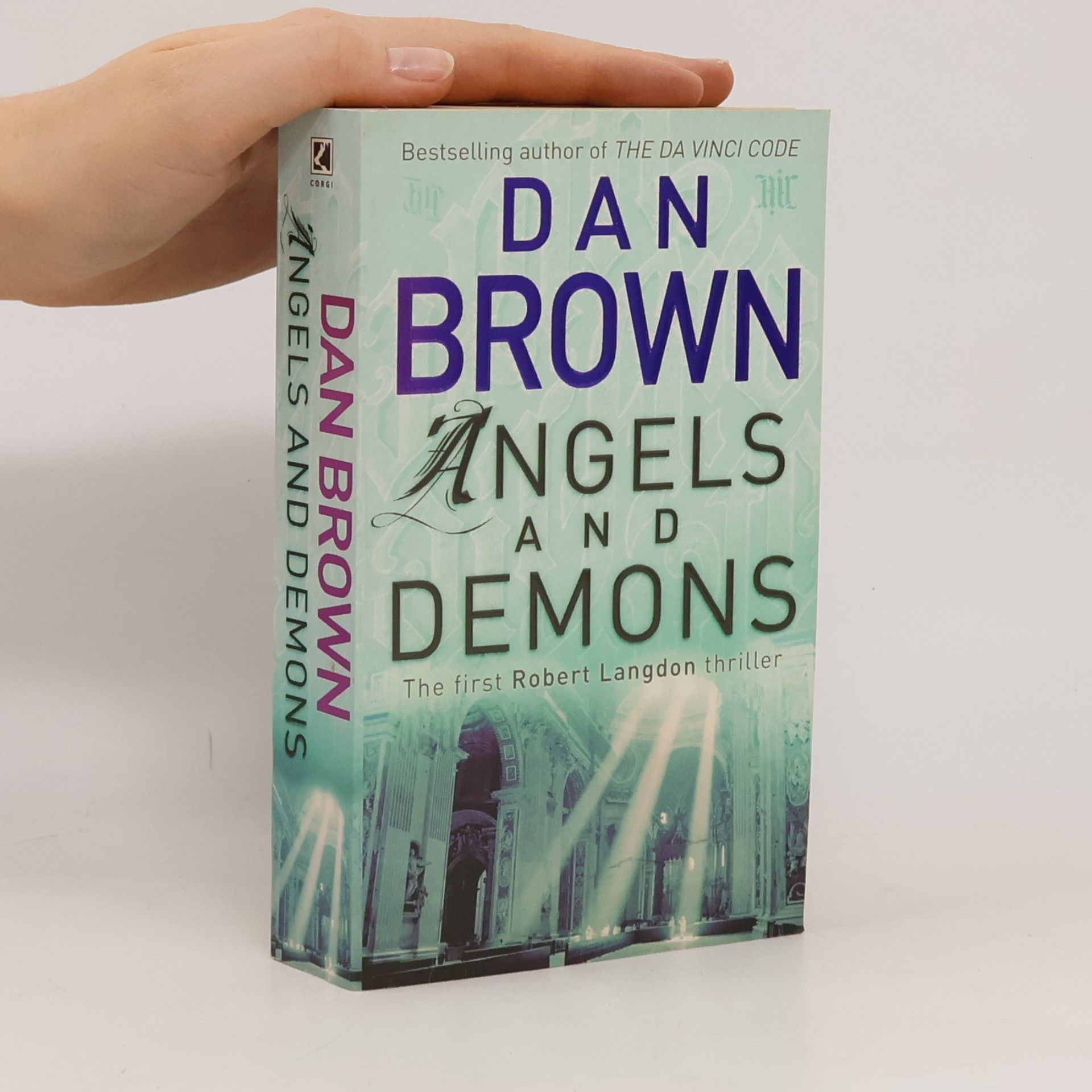 Dan Brown Angels and Demons