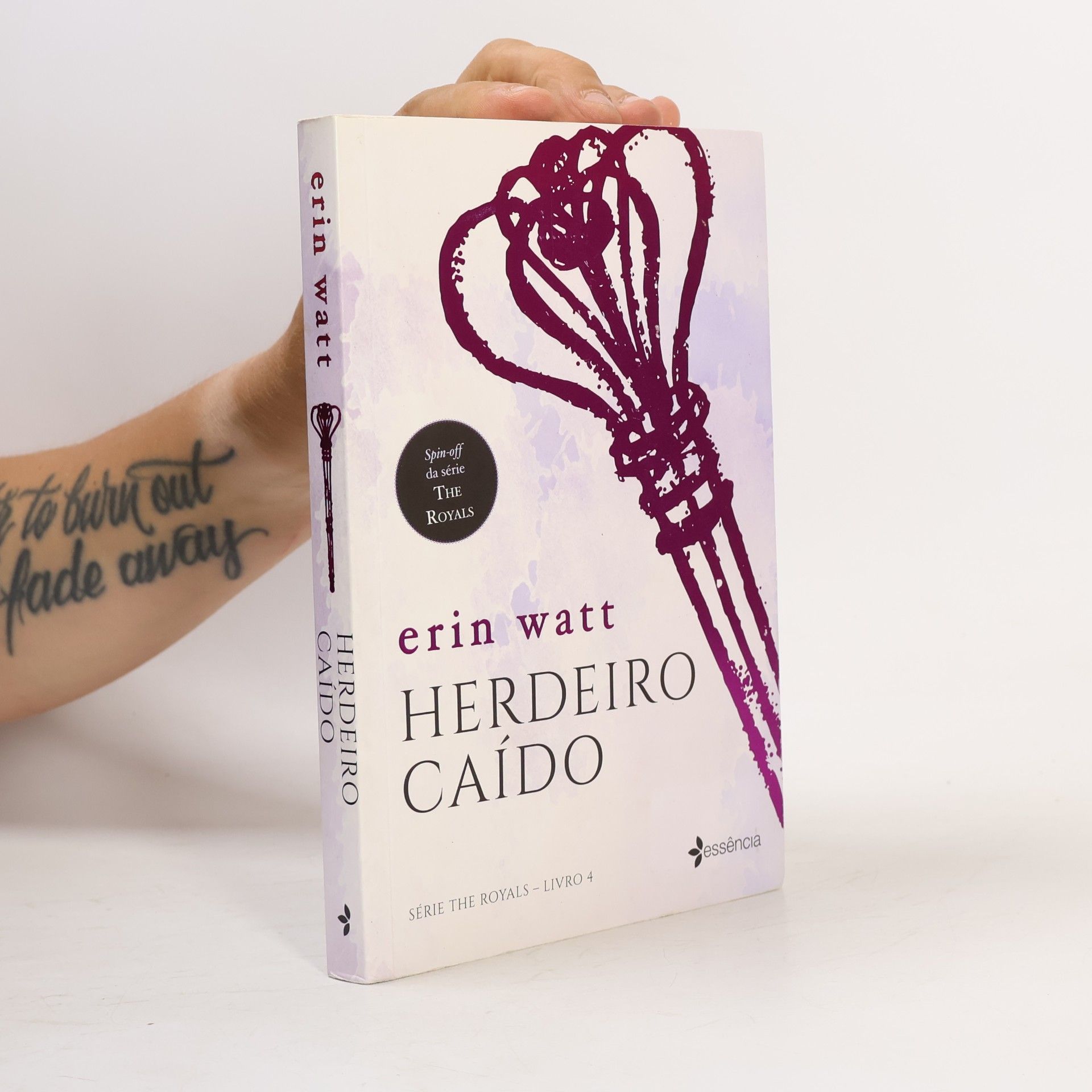 Erin Watt The Royals - 4: Herdeiro Caído